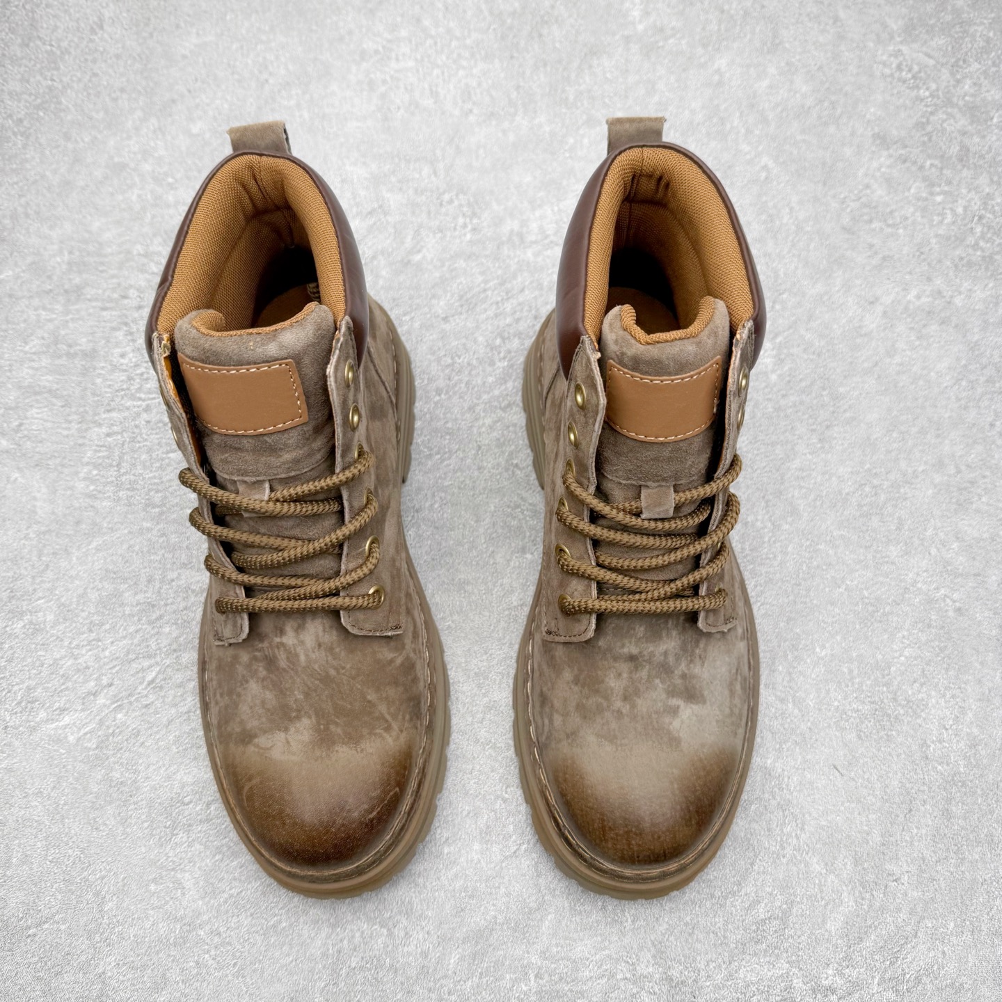 图片[2]-Timberland添柏岚/天伯伦户外中帮休闲大黄靴系列 广东大厂品质 原盒原包装 面料采用意大利🇮🇹顶级磨砂细纹牛皮 搭配防臭防腐真皮乳胶鞋垫 给您完美的穿着体验 质量考究耐穿 型男必备 专治不帅 高品质脚感一流 尺码：38 39 40 41 42 43 44（皮鞋码）-选品中心