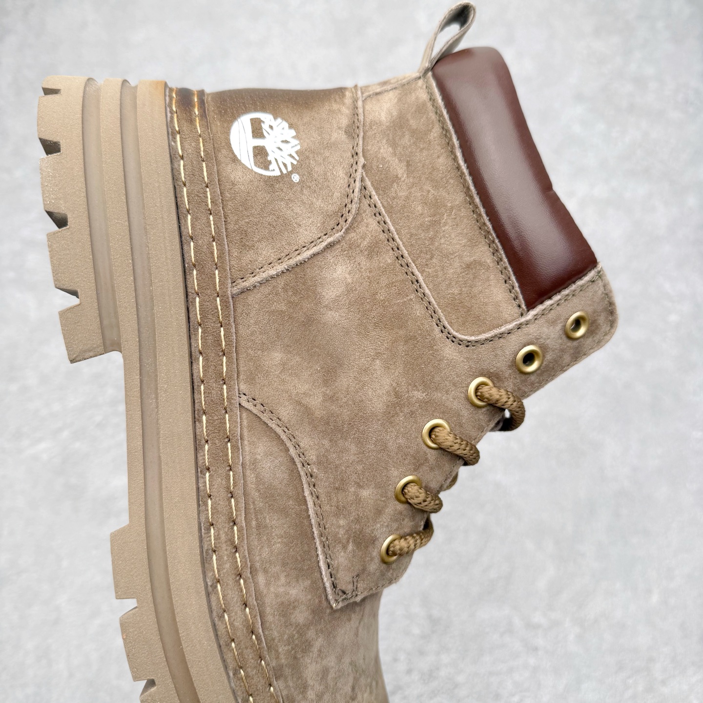 图片[6]-Timberland添柏岚/天伯伦户外中帮休闲大黄靴系列 广东大厂品质 原盒原包装 面料采用意大利🇮🇹顶级磨砂细纹牛皮 搭配防臭防腐真皮乳胶鞋垫 给您完美的穿着体验 质量考究耐穿 型男必备 专治不帅 高品质脚感一流 尺码：38 39 40 41 42 43 44（皮鞋码）-选品中心