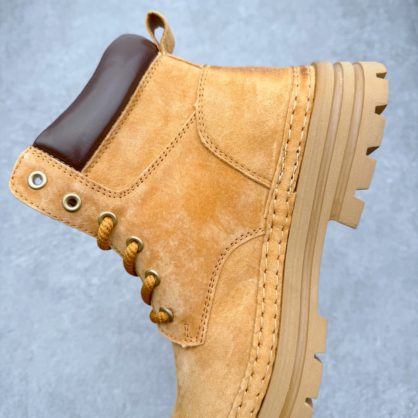 图片[7]-Timberland添柏岚/天伯伦户外中帮休闲大黄靴系列 广东大厂品质 原盒原包装 面料采用意大利🇮🇹顶级磨砂细纹牛皮 搭配防臭防腐真皮乳胶鞋垫 给您完美的穿着体验 质量考究耐穿 型男必备 专治不帅 高品质脚感一流 尺码：38 39 40 41 42 43 44（皮鞋码）-选品中心