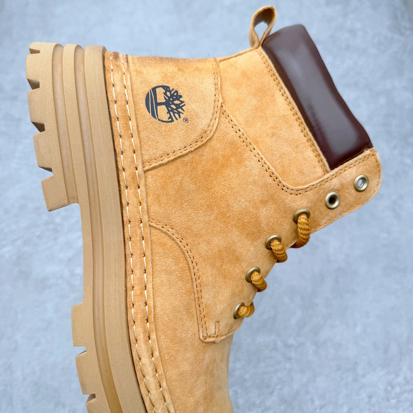 图片[6]-Timberland添柏岚/天伯伦户外中帮休闲大黄靴系列 广东大厂品质 原盒原包装 面料采用意大利🇮🇹顶级磨砂细纹牛皮 搭配防臭防腐真皮乳胶鞋垫 给您完美的穿着体验 质量考究耐穿 型男必备 专治不帅 高品质脚感一流 尺码：38 39 40 41 42 43 44（皮鞋码）-选品中心