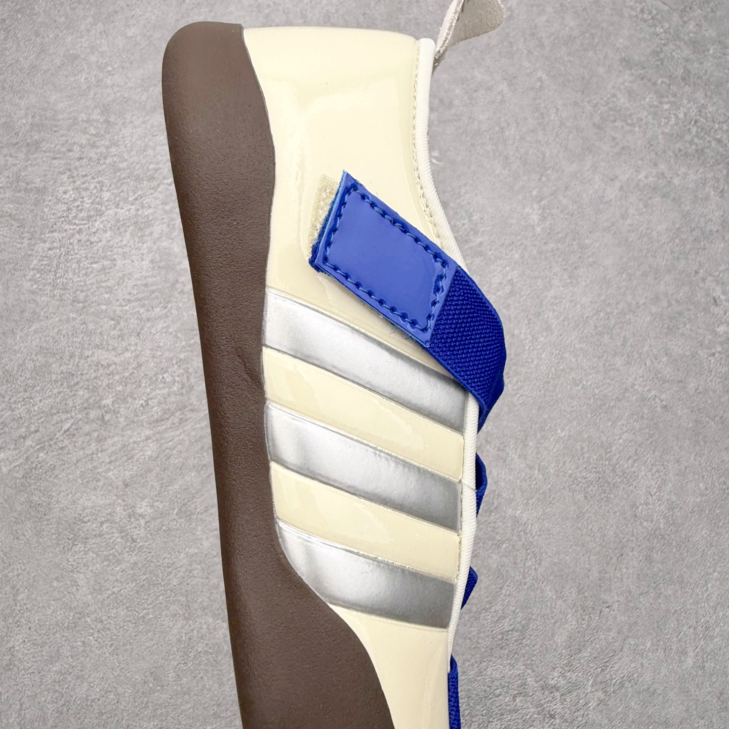 图片[6]-Caroline Hu x Edison Chen x AD Originals Taekwondo 三方联名 舒适耐用生活休闲鞋 实拍调校N版已经零色差零失真 百分百还原实物色彩所见即所得 不存在货不对板色差等低级问题 选购参考实物拍摄 不混卖不参货 只用心做好货严格选品 承诺混一赔十 尺码：36 36.5 37.5 38 38.5 39 40 40.5 41 42 42.5 43 44 44.5 45-选品中心