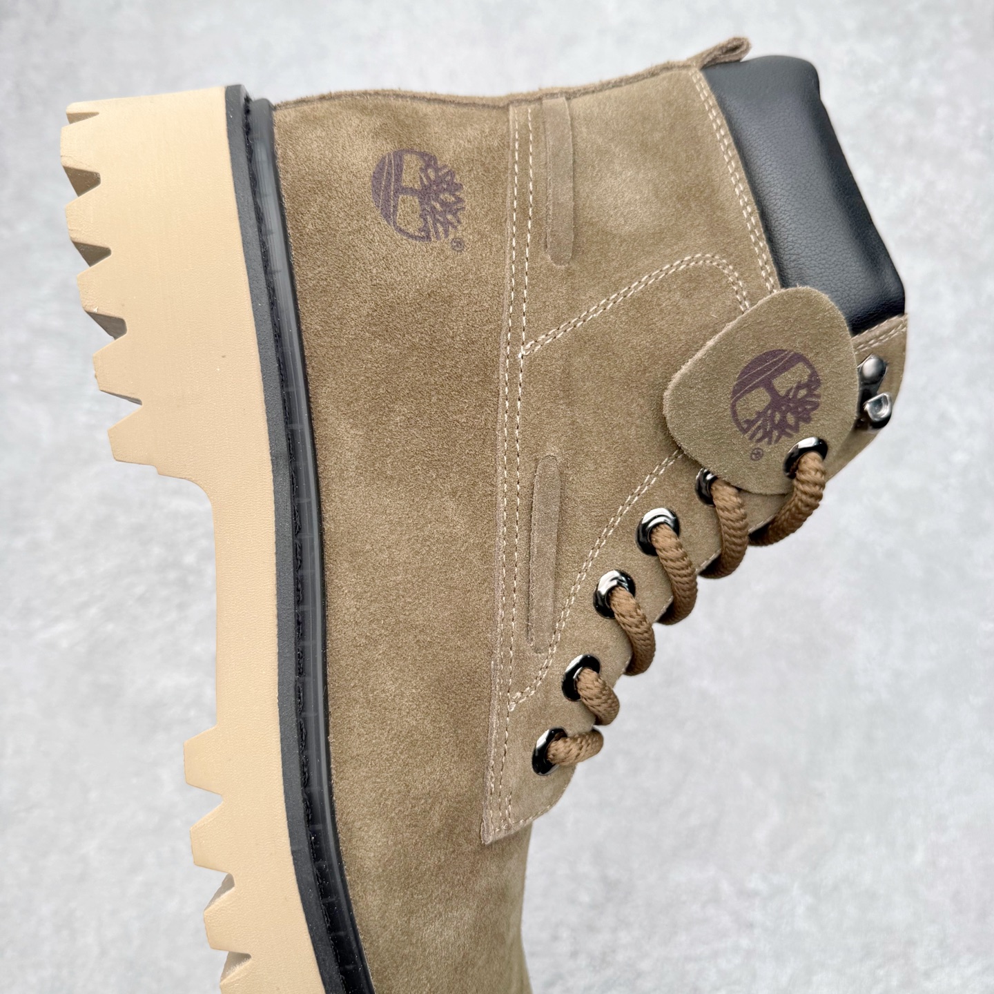图片[6]-Timberland添柏岚/天伯伦 秋冬新品 秋冬必备户外休闲大黄靴系列#广东大厂品质 原盒原包装 时尚潮流搭配 面料采用意大利🇮🇹顶级磨砂细纹牛皮 轻质大底 搭配防臭防腐真皮乳胶鞋垫 大底到五金都是代工厂原材料制作 同原版固特异永不开胶工艺 好货不杀猪 首单质量严格把控 全网独家首发 品质毋庸置疑 全套官网统一包装 给您完美的穿着体验 质量考究耐穿 型男必备 专治不帅 高品质脚感一流 今年冬季防寒户外专用 日常随意搭配 尺码：38-44（皮鞋码）-选品中心