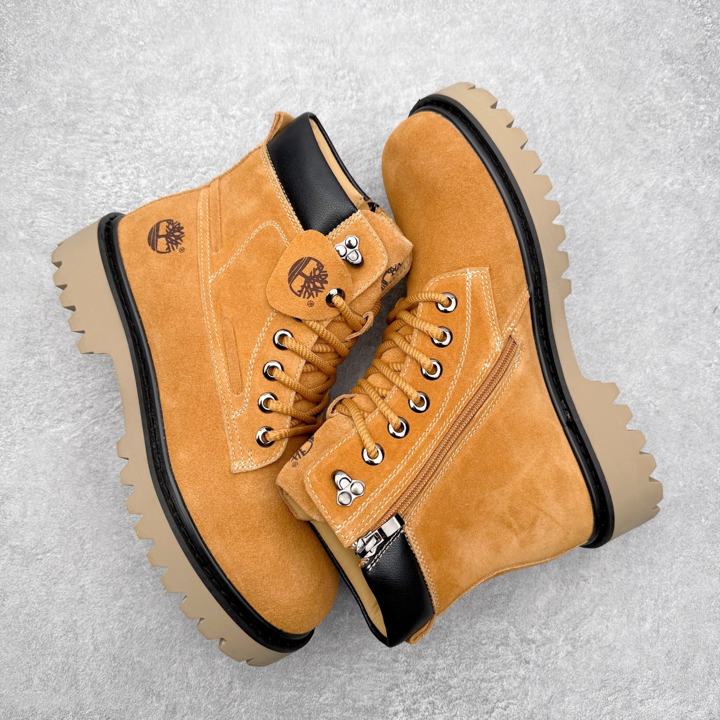 图片[3]-Timberland添柏岚/天伯伦 秋冬新品 秋冬必备户外休闲大黄靴系列#广东大厂品质 原盒原包装 时尚潮流搭配 面料采用意大利🇮🇹顶级磨砂细纹牛皮 轻质大底 搭配防臭防腐真皮乳胶鞋垫 大底到五金都是代工厂原材料制作 同原版固特异永不开胶工艺 好货不杀猪 首单质量严格把控 全网独家首发 品质毋庸置疑 全套官网统一包装 给您完美的穿着体验 质量考究耐穿 型男必备 专治不帅 高品质脚感一流 今年冬季防寒户外专用 日常随意搭配 尺码：38-44（皮鞋码）-选品中心