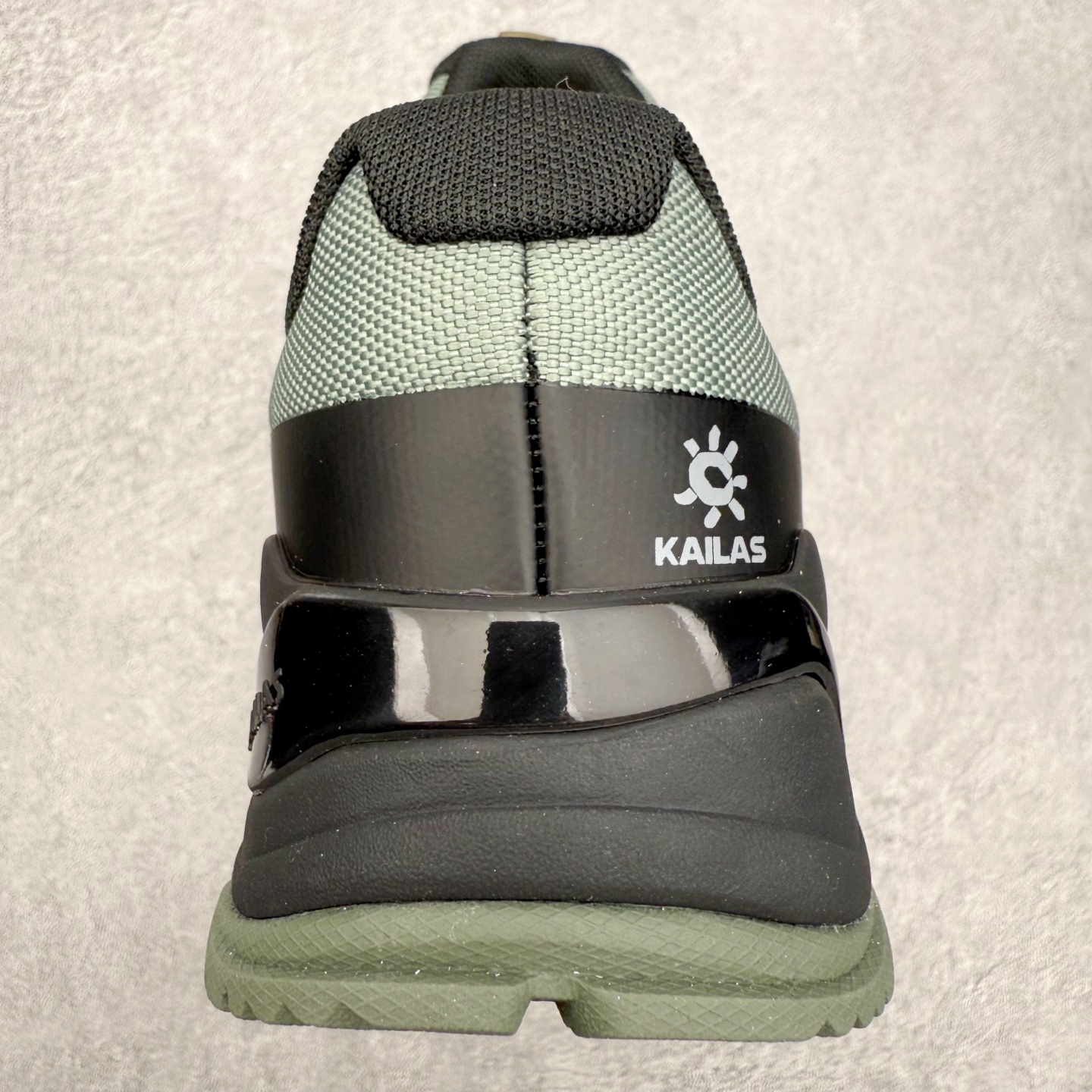 图片[8]-＃K版 KAILAS 凯乐石 界山户外运动舒适时尚防滑透气低帮登山徒步鞋 KAILAS凯乐石品牌是全球三大全系攀登品牌之一，于2003年创立于中国广州，致力于为有攀登梦想的户外运动员及爱好者，研发制造功能性专业装备，满足他们在极限环境下安全舒适的需求，凯乐石专注于科技面料的开发及专业功能设计，产品线覆盖登山、攀岩、徒步、越野跑山、露营、旅行等多项户外运动，通过运动员的测试反馈，不断进化迭代，产品荣获国内外大奖71座，发明专利21个，更突破性的自主研发攀登器械，打造出中国的攀登硬实力。实拍调校N版已经零色差零失真 百分百还原实物色彩所见即所得 不存在货不对板色差等低级问题 选购参考实物拍摄 不混卖不参货 只用心做好货严格选品 承诺混一赔十 尺码：36 36.5 37.5 38 38.5 39 40 40.5 41 42 42.5 43 44 44.5 45-选品中心