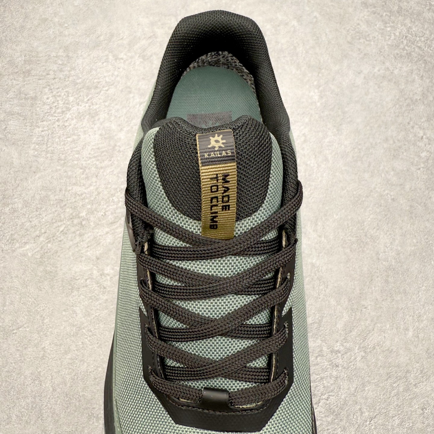 图片[5]-＃K版 KAILAS 凯乐石 界山户外运动舒适时尚防滑透气低帮登山徒步鞋 KAILAS凯乐石品牌是全球三大全系攀登品牌之一，于2003年创立于中国广州，致力于为有攀登梦想的户外运动员及爱好者，研发制造功能性专业装备，满足他们在极限环境下安全舒适的需求，凯乐石专注于科技面料的开发及专业功能设计，产品线覆盖登山、攀岩、徒步、越野跑山、露营、旅行等多项户外运动，通过运动员的测试反馈，不断进化迭代，产品荣获国内外大奖71座，发明专利21个，更突破性的自主研发攀登器械，打造出中国的攀登硬实力。实拍调校N版已经零色差零失真 百分百还原实物色彩所见即所得 不存在货不对板色差等低级问题 选购参考实物拍摄 不混卖不参货 只用心做好货严格选品 承诺混一赔十 尺码：36 36.5 37.5 38 38.5 39 40 40.5 41 42 42.5 43 44 44.5 45-选品中心