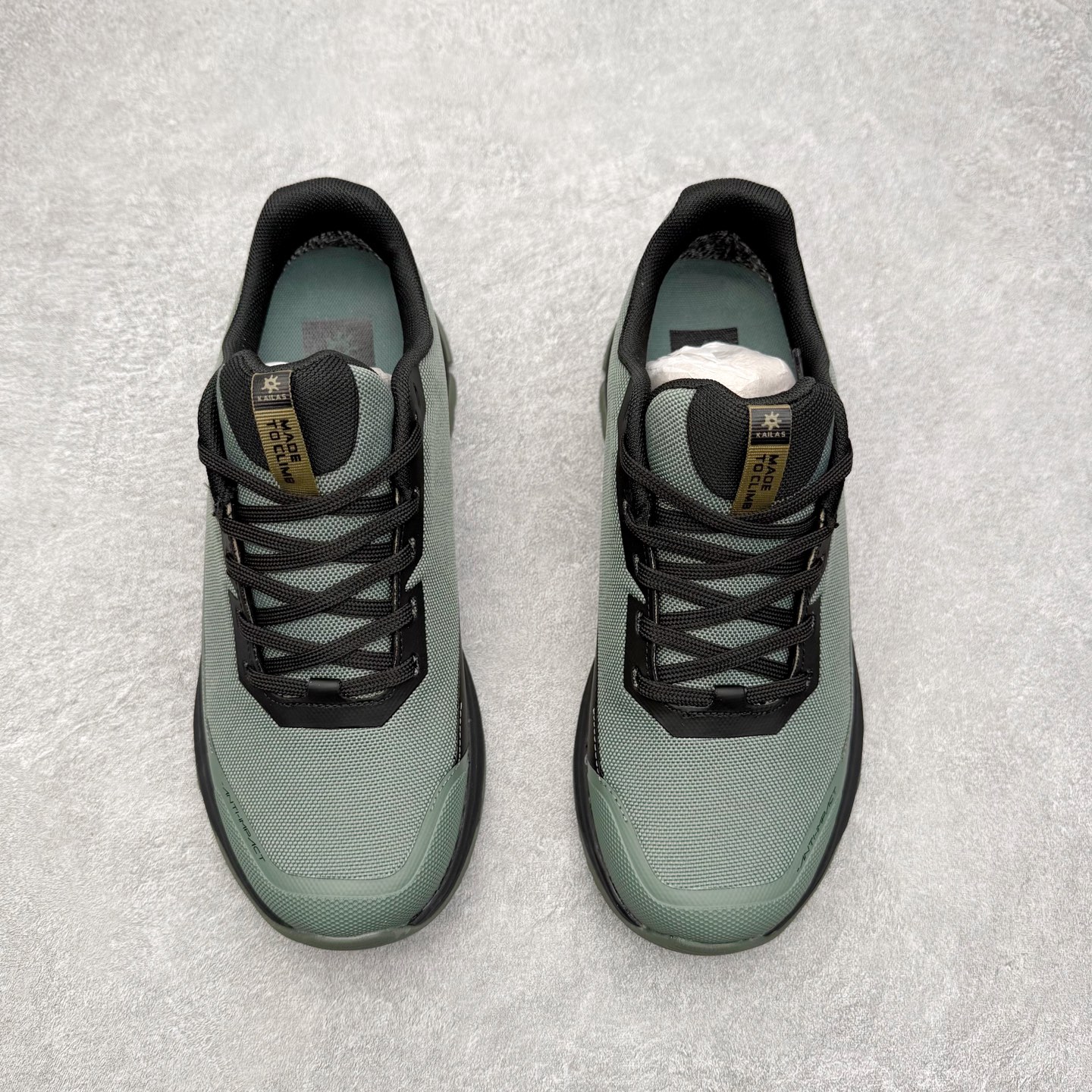 图片[2]-＃K版 KAILAS 凯乐石 界山户外运动舒适时尚防滑透气低帮登山徒步鞋 KAILAS凯乐石品牌是全球三大全系攀登品牌之一，于2003年创立于中国广州，致力于为有攀登梦想的户外运动员及爱好者，研发制造功能性专业装备，满足他们在极限环境下安全舒适的需求，凯乐石专注于科技面料的开发及专业功能设计，产品线覆盖登山、攀岩、徒步、越野跑山、露营、旅行等多项户外运动，通过运动员的测试反馈，不断进化迭代，产品荣获国内外大奖71座，发明专利21个，更突破性的自主研发攀登器械，打造出中国的攀登硬实力。实拍调校N版已经零色差零失真 百分百还原实物色彩所见即所得 不存在货不对板色差等低级问题 选购参考实物拍摄 不混卖不参货 只用心做好货严格选品 承诺混一赔十 尺码：36 36.5 37.5 38 38.5 39 40 40.5 41 42 42.5 43 44 44.5 45-选品中心