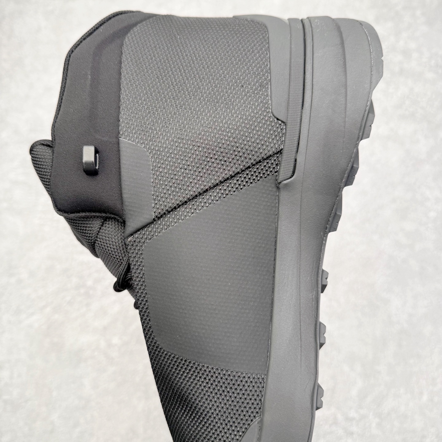 图片[7]-＃HP Arcteryx Kopec Mid GTX 始祖鸟户外防水透气中帮徒步登山鞋 Arcteryx中文名始祖鸟，加拿大户外服饰品牌，1989年创立于加拿大温哥华。始祖鸟来自加拿大海岸山脉，植根高山的专业户外品牌，始终秉承对精湛设计和工艺孜孜以求的准则。从1989年创立至今，Arcteryx始终不断在产品设计与做工上不惜工本，以满足始祖鸟的标准。品质、设计以及精简的理念造就了其良好的性能，并能满足严苛环境下的使用需求。尺码：39 40 41 42 43 44 45-选品中心