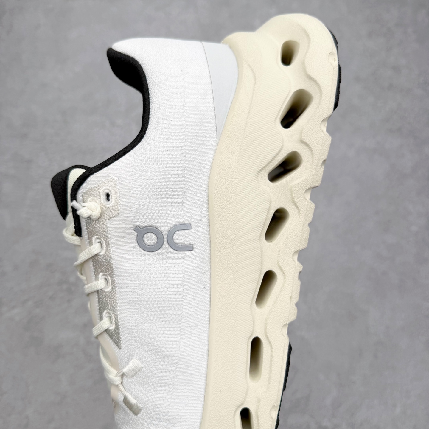 图片[7]-On昂跑 Cloudtilt 圆头系带减震耐磨低帮生活休闲鞋 此运动品牌 开创于2010年 缓震着陆、强效回弹、轻柔质感的设计构思始终是ON研制关键 与此同时基于“为全球提供革新性的跑步感受”信念 陆续推出了多款跑鞋及其以专业运动人体跑步工程学为设计关键的功能性跑步服饰设备 让跑者不费力气地畅快畅跑 尺码：36 36.5 37.5 38 38.5 39 40 40.5 41 42 42.5 43 44 44.5 45-选品中心