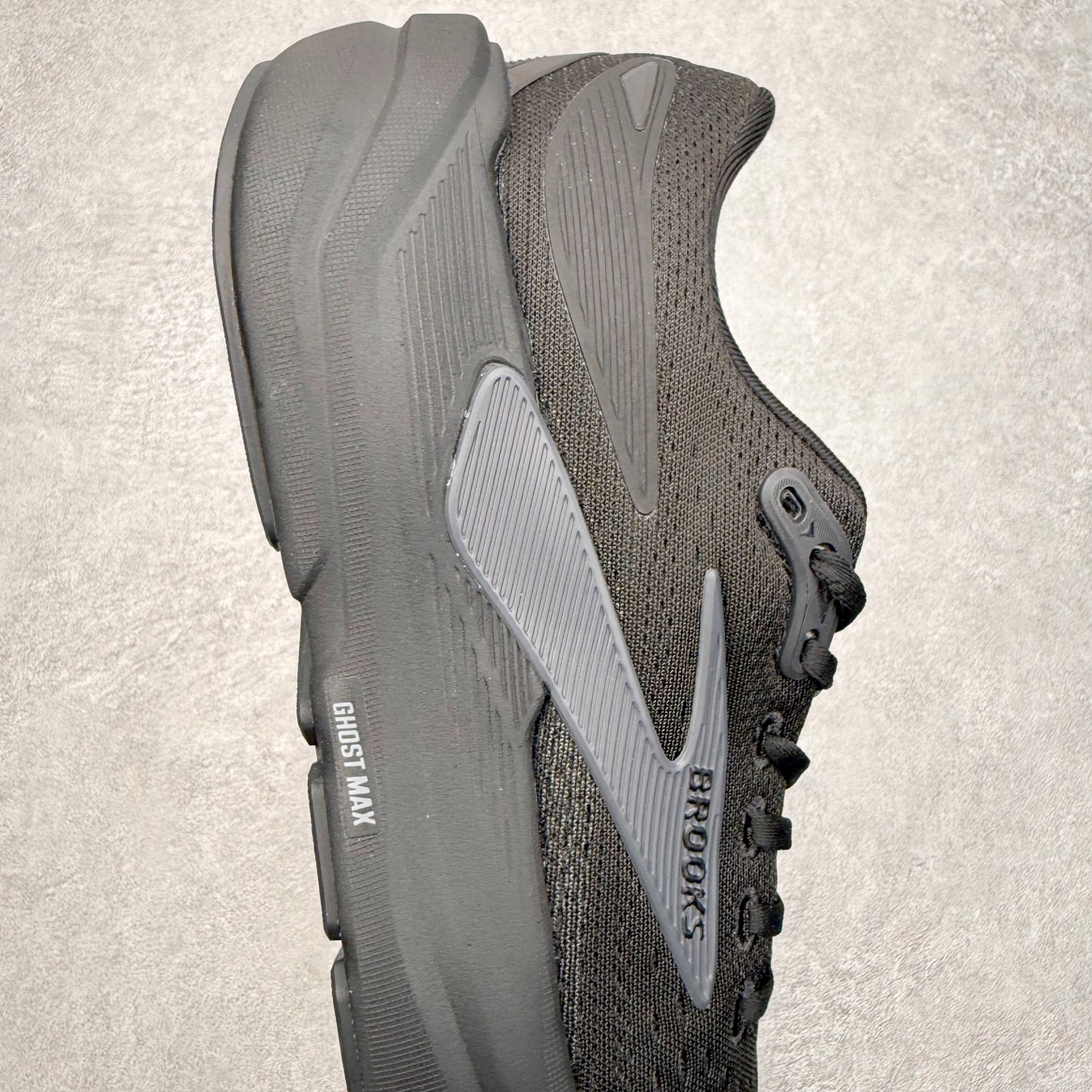 图片[6]-Brooks布鲁克斯 Ghost Max 3 运动舒适防滑耐磨低帮跑步鞋 实拍调校N版已经零色差零失真 百分百还原实物色彩所见即所得 不存在货不对板色差等低级问题 选购参考实物拍摄 不混卖不参货 只用心做好货严格选品 承诺混一赔十 尺码：36 36.5 37.5 38 38.5 39 40 40.5 41 42 42.5 43 44 44.5 45-选品中心