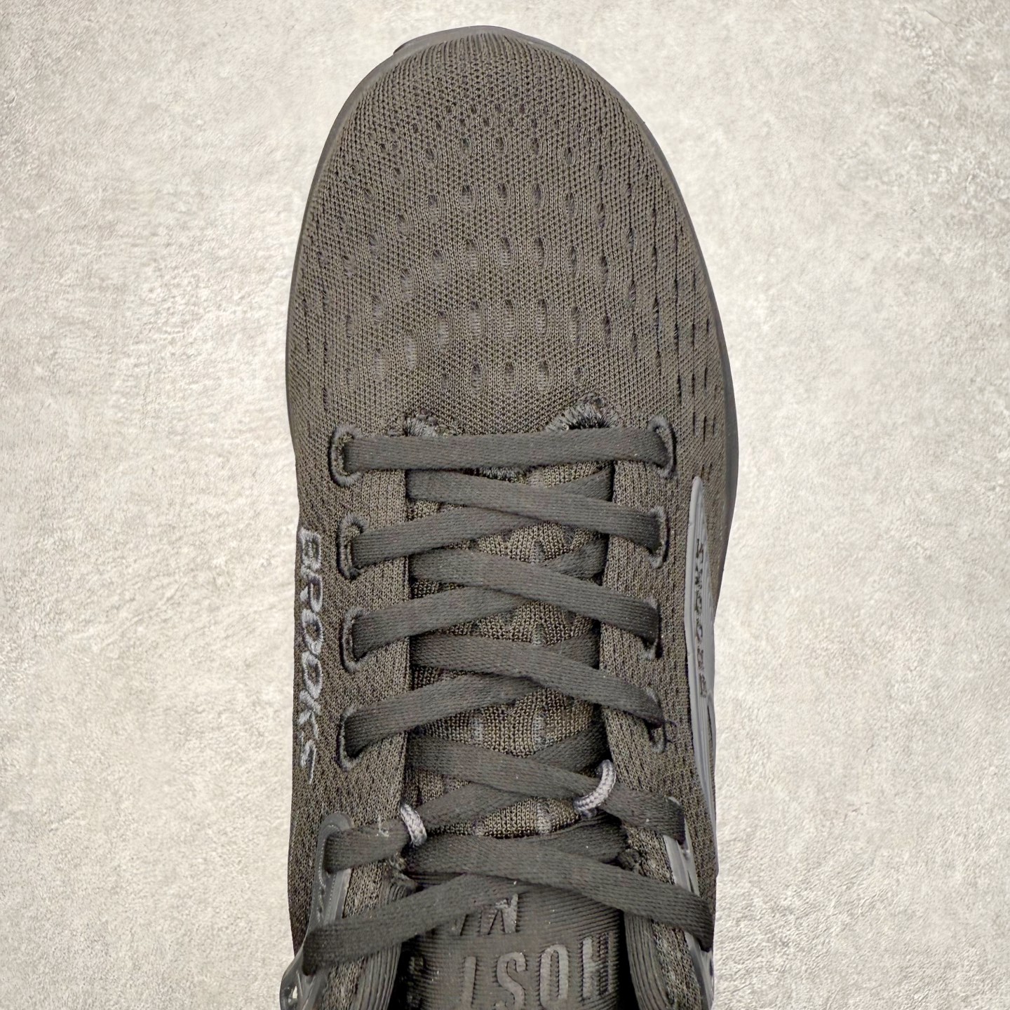 图片[4]-Brooks布鲁克斯 Ghost Max 3 运动舒适防滑耐磨低帮跑步鞋 实拍调校N版已经零色差零失真 百分百还原实物色彩所见即所得 不存在货不对板色差等低级问题 选购参考实物拍摄 不混卖不参货 只用心做好货严格选品 承诺混一赔十 尺码：36 36.5 37.5 38 38.5 39 40 40.5 41 42 42.5 43 44 44.5 45-选品中心