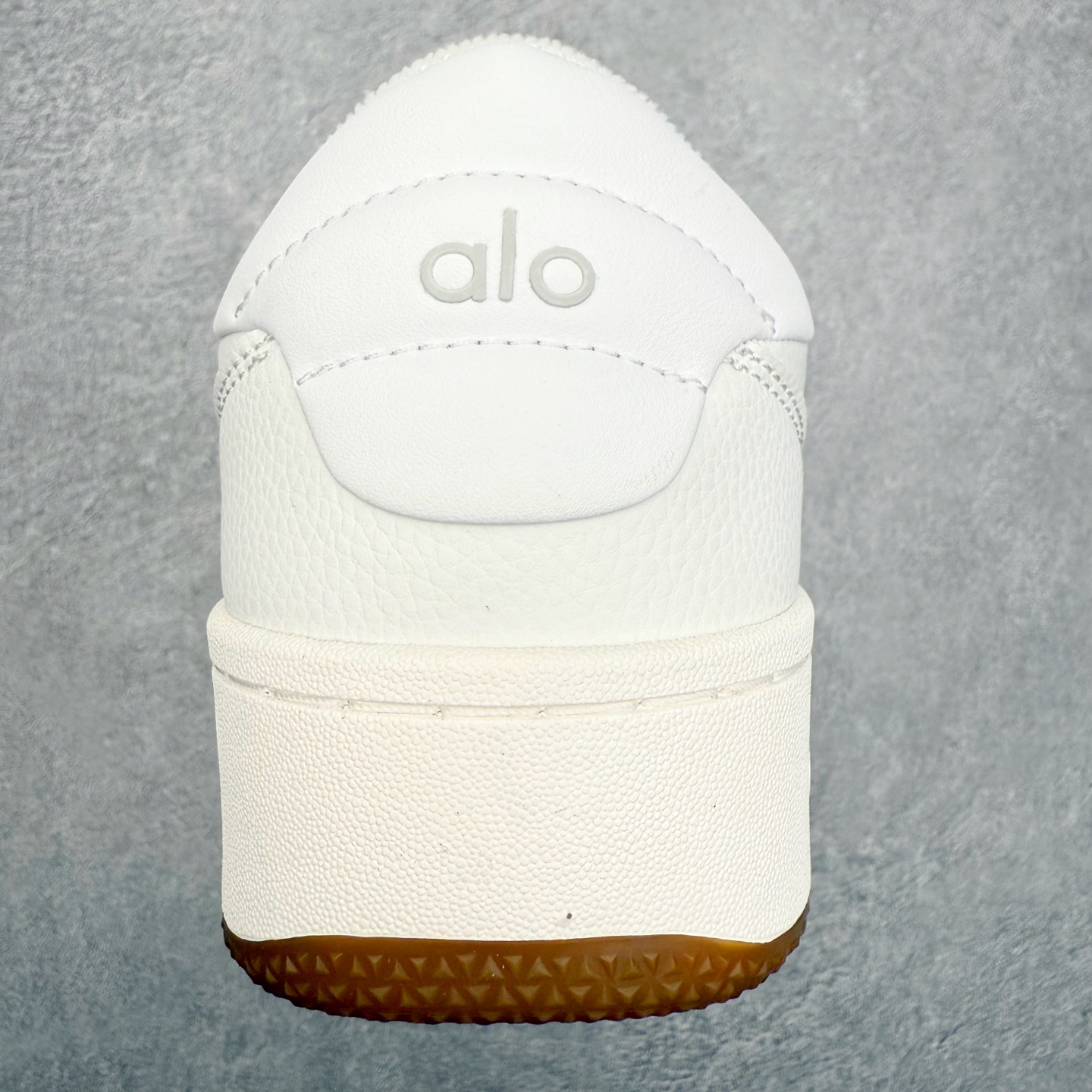 图片[8]-＃福利特价 Alo yoga 易梦玲 Jisoo智秀 等多位明星同款上脚 主打各大平台外贸主推大厂采购原材料多处细节一步到位 生产细节 没得说 一款随意搭配的都好看的鞋子aIo采用增高4cm 主打熊猫色 春夏秋冬四季款 舒适简约板鞋 TPU防滑耐磨鞋底 #alo #alo女孩 #AIo #健身穿搭 #鞋子推荐 #板鞋 尺码：35 36 37 38 39 40 41 42 43 44 45-选品中心