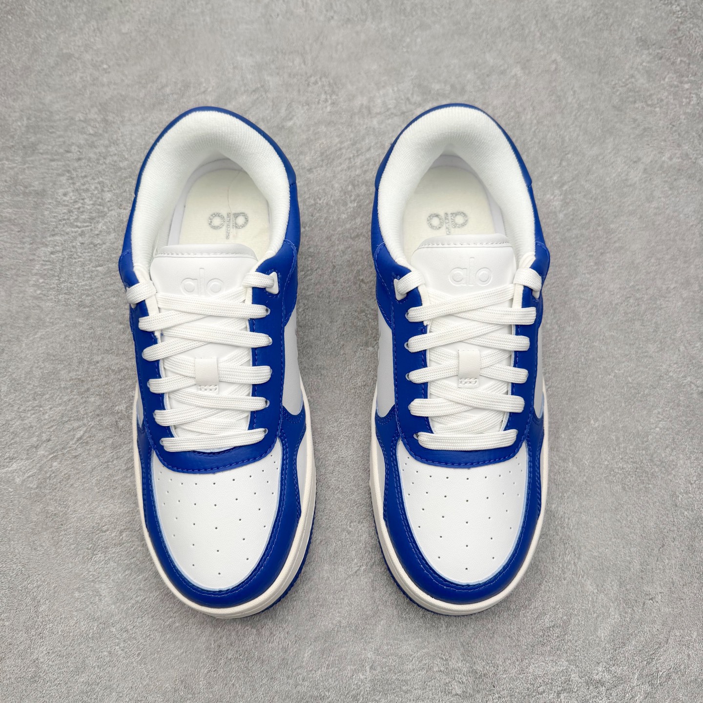 图片[2]-＃福利特价 Alo yoga 易梦玲 Jisoo智秀 等多位明星同款上脚 主打各大平台外贸主推大厂采购原材料多处细节一步到位 生产细节 没得说 一款随意搭配的都好看的鞋子aIo采用增高4cm 主打熊猫色 春夏秋冬四季款 舒适简约板鞋 TPU防滑耐磨鞋底 #alo #alo女孩 #AIo #健身穿搭 #鞋子推荐 #板鞋 尺码：35 36 37 38 39 40 41 42 43 44 45-选品中心