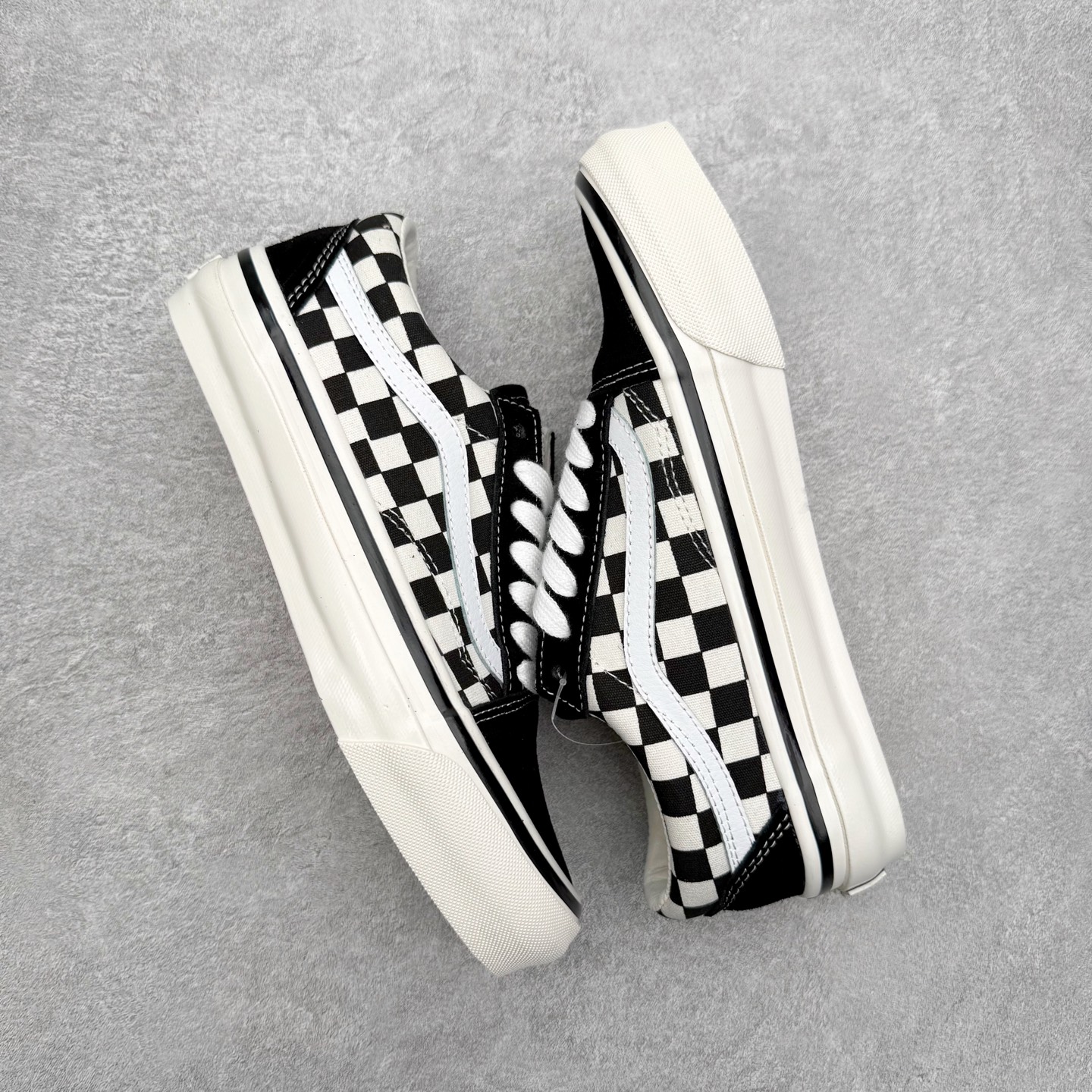 图片[3]-Vans Old Skool 36 DX 范斯官方 安纳海姆 黑白/棋盘格 全新VPS高阶支线 新款升级 可抽取鞋垫 完善鞋身结构并提升脚感 从鞋型和贴合度方面重塑鞋款 低帮休闲帆布滑板鞋 尺码：35 36 36.5 37 38 38.5 39 40 40.5 41 42 42.5 43 44-选品中心