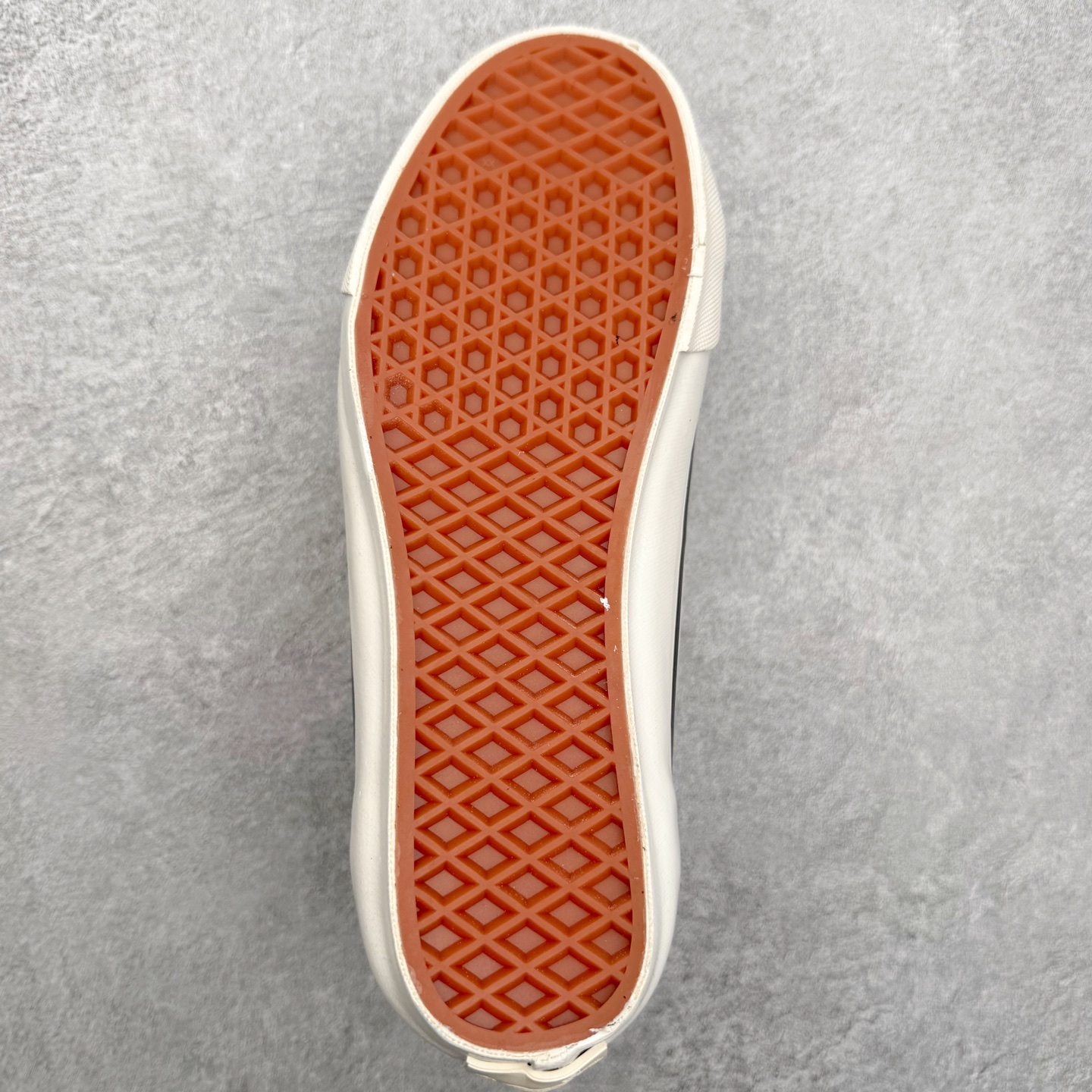 图片[9]-Vans Old Skool 36 DX 范斯官方 安纳海姆 黑白/棋盘格 全新VPS高阶支线 新款升级 可抽取鞋垫 完善鞋身结构并提升脚感 从鞋型和贴合度方面重塑鞋款 低帮休闲帆布滑板鞋 尺码：35 36 36.5 37 38 38.5 39 40 40.5 41 42 42.5 43 44-选品中心