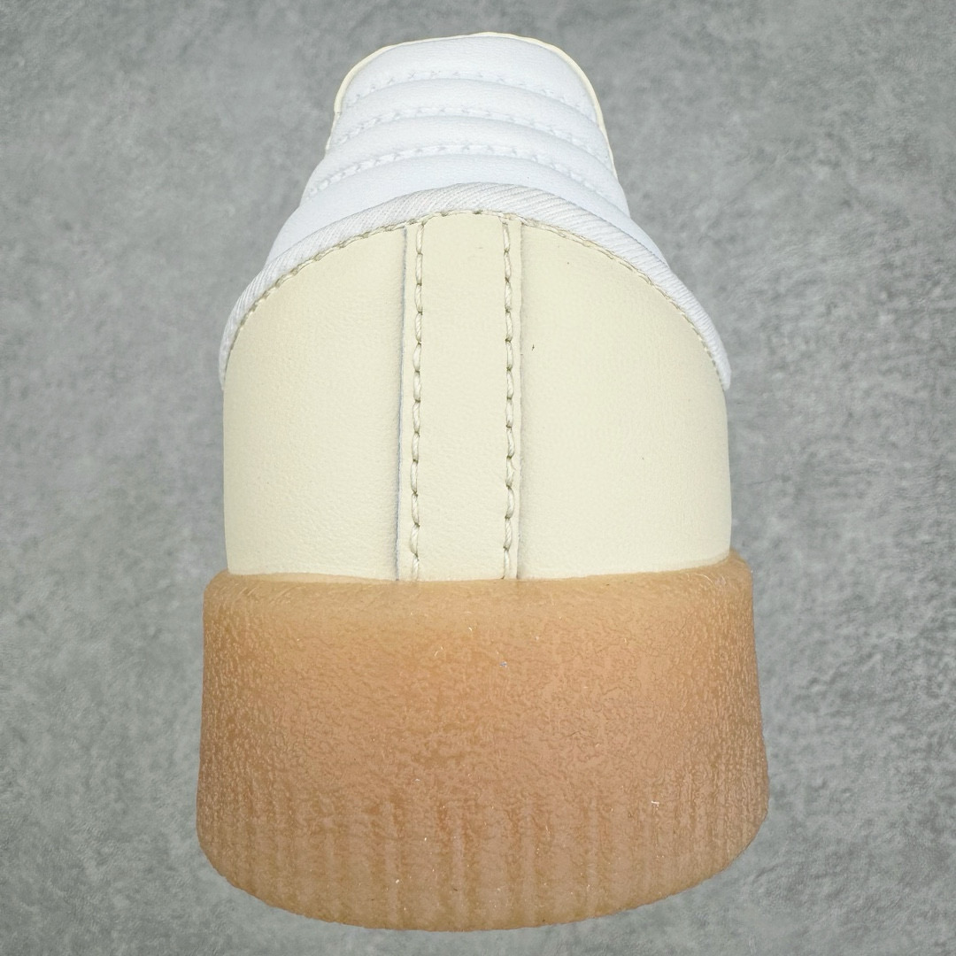 图片[8]-＃福利特价 AD Samba XLG 桑巴舞加大厚底版系列德训风百搭松糕休闲运动板鞋生胶底 自Originals Samba成功借势Blokecore风潮一跃成为街头巷尾的焦点鞋款后,不论是围绕Samba本身打造的各式「变种版本」,还是以Samba为蓝本打造联名鞋款,都成为了时尚潮流人士日常穿搭首选。Samba XLG是adidas Originals不断扩展XLG系列的一部分,旨在与年轻文化相契合,迎合那些希望通过个性时尚表达自我而不愿牺牲舒适度的年轻群体。街头时尚领域的Gen Z特别偏爱宽松的穿着风格。Samba XLG针对这一点做了创新。它在延续Samba OG经典设计的基础上,迎合年轻群体的穿着习惯,重塑为宽大的鞋身比例轮廓以及加厚中底,让消费者轻松展示自己独特的风格。全新的Samba XLG系列不仅迎合了当下年轻群体的穿搭习惯,加宽了鞋身比例以及将中底进一步增厚,在视觉比例上更加饱满,同时还保留了经典Samba的细节,这样一来,鞋迷朋友在穿搭上不仅能更加个性化,而且还能延续一定的复古感受。尺码：36 36⅔ 37⅓ 38 38⅔ 39⅓ 40 40⅔ 41⅓ 42 42⅔ 43⅓ 44 45-选品中心