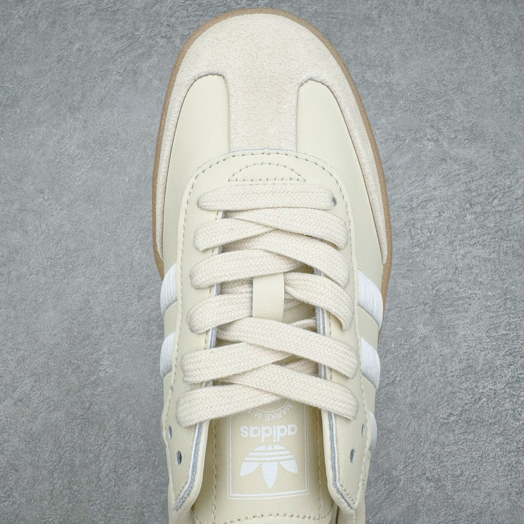 图片[4]-＃福利特价 AD Samba XLG 桑巴舞加大厚底版系列德训风百搭松糕休闲运动板鞋生胶底 自Originals Samba成功借势Blokecore风潮一跃成为街头巷尾的焦点鞋款后,不论是围绕Samba本身打造的各式「变种版本」,还是以Samba为蓝本打造联名鞋款,都成为了时尚潮流人士日常穿搭首选。Samba XLG是adidas Originals不断扩展XLG系列的一部分,旨在与年轻文化相契合,迎合那些希望通过个性时尚表达自我而不愿牺牲舒适度的年轻群体。街头时尚领域的Gen Z特别偏爱宽松的穿着风格。Samba XLG针对这一点做了创新。它在延续Samba OG经典设计的基础上,迎合年轻群体的穿着习惯,重塑为宽大的鞋身比例轮廓以及加厚中底,让消费者轻松展示自己独特的风格。全新的Samba XLG系列不仅迎合了当下年轻群体的穿搭习惯,加宽了鞋身比例以及将中底进一步增厚,在视觉比例上更加饱满,同时还保留了经典Samba的细节,这样一来,鞋迷朋友在穿搭上不仅能更加个性化,而且还能延续一定的复古感受。尺码：36 36⅔ 37⅓ 38 38⅔ 39⅓ 40 40⅔ 41⅓ 42 42⅔ 43⅓ 44 45-选品中心