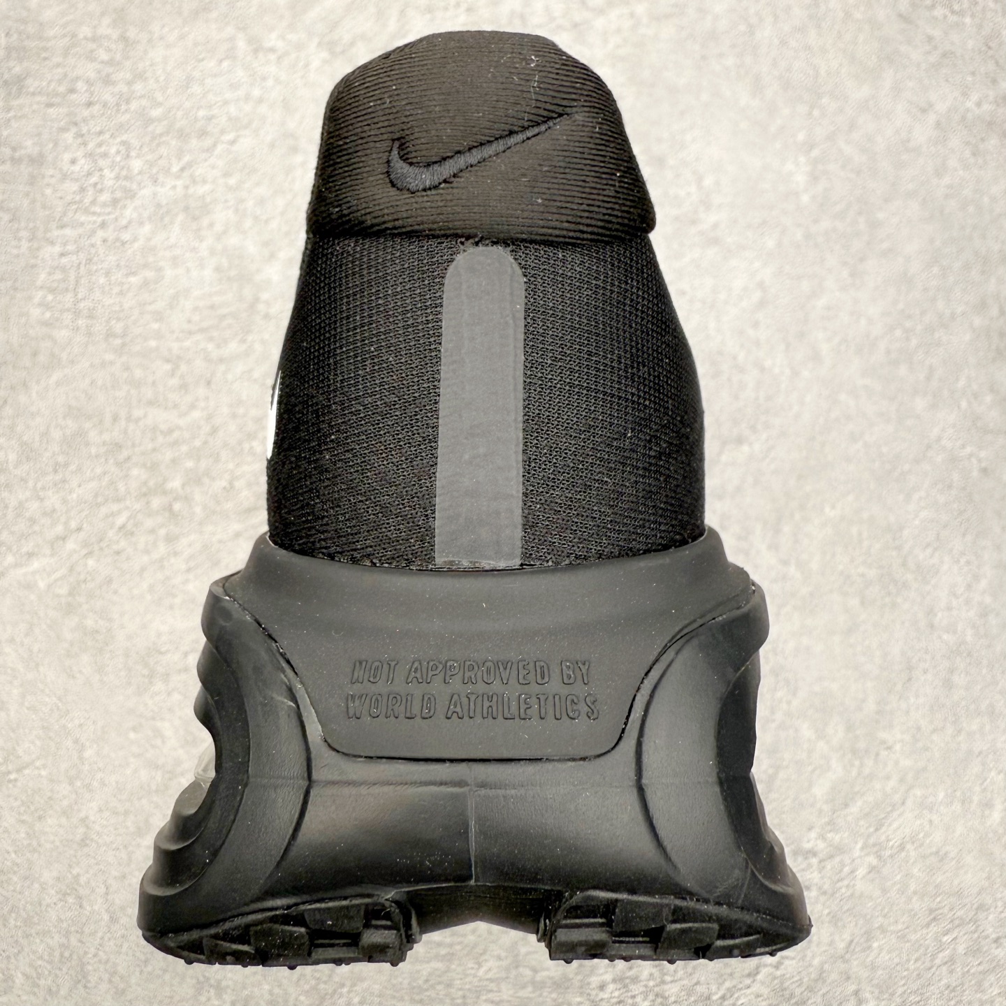 图片[8]-NK Zoom Pegasus Premium 飞马全掌气垫跑步运动鞋 气垫的究极进化 NIKE 2025S 新王炸 • 在特有Air科技加持下，耐克带来全新Pegasus Premium。这款跑鞋在传承耐克飞马（Pegasus）系列标志性的缓震功能的同时，将首次搭载耐克的塑型可视化Air Zoom气垫单元。• 塑型Air Zoom气垫单元贴合脚部的自然轮廓，帮助跑者在从后跟到脚趾的过渡中能够有效传递力量，带来一种前所未有的轻盈、顺畅回馈体验。中底采用ZoomX泡绵，后跟则使用ReactX泡绵，为跑者提供稳定流畅的推进感。• 塑型可视化Air Zoom气垫单元和精心配置的泡绵组合，让Pegasus Premium成为耐克飞马系列中颇具能量回馈的鞋款。• 全新Pegasus Premium不仅展示了耐克势头强劲的创新周期，证明了其特有的Air科技的强大实力，更体现了耐克倾听和服务运动员的能力。尺码：36 36.5 37.5 38 38.5 39 40 40.5 41 42 42.5 43 44 44.5 45-选品中心