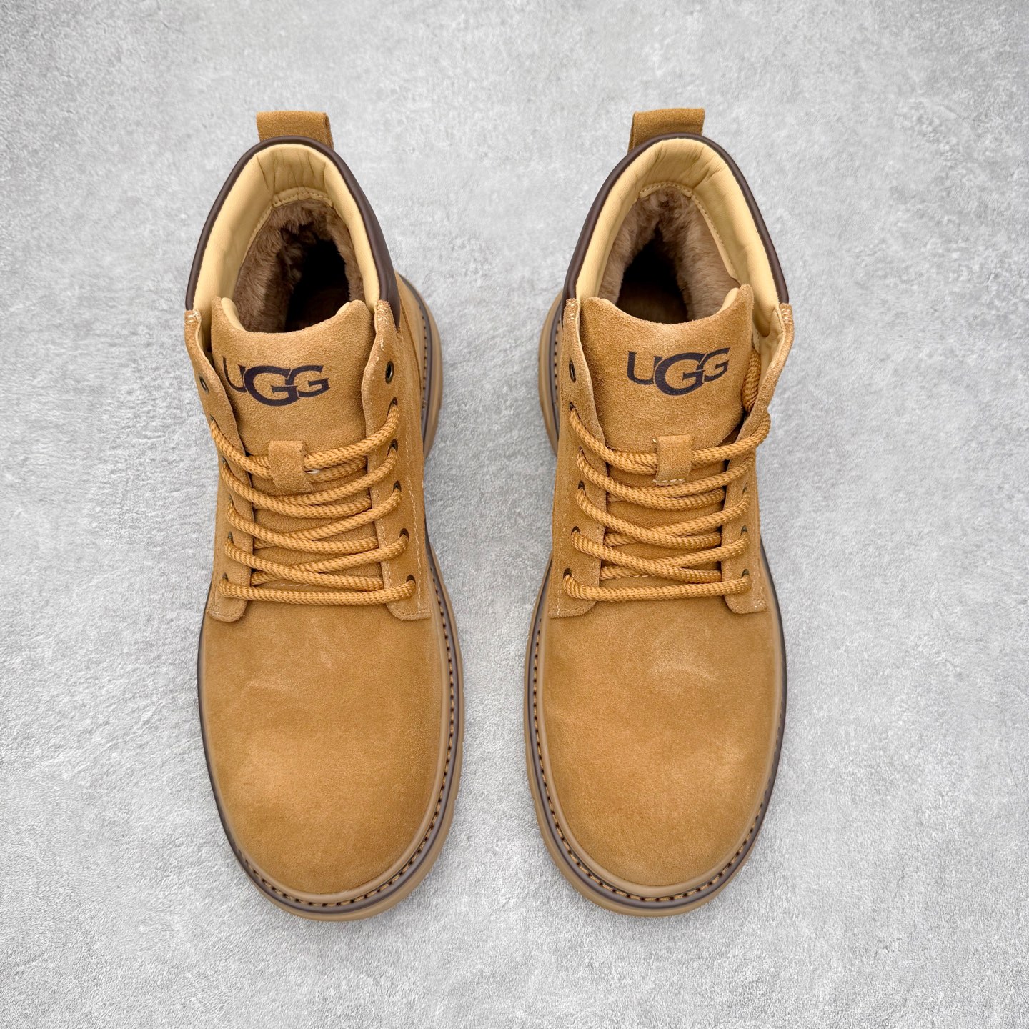 图片[2]-UGG Tasman Weather Hybrid 塔斯曼混合系列中帮轻量休闲马丁靴 UGG秋冬新品（羊羔毛一体内里🔥保暖锁热）秋冬必备 户外中帮休闲马丁靴雪地靴系列广东大厂品质 秋冬新款 时尚潮流搭配 面料釆用意大利进口磨砂牛皮 全鞋真牛皮材料 大底到五金都是代工厂原材料制作 好货不杀猪 首单质量严格把控 全套官网统一包装 今年冬季防寒户外专用产品 日常随意搭配 型男必备‼尺码：39-44（比运动鞋大一码）-选品中心