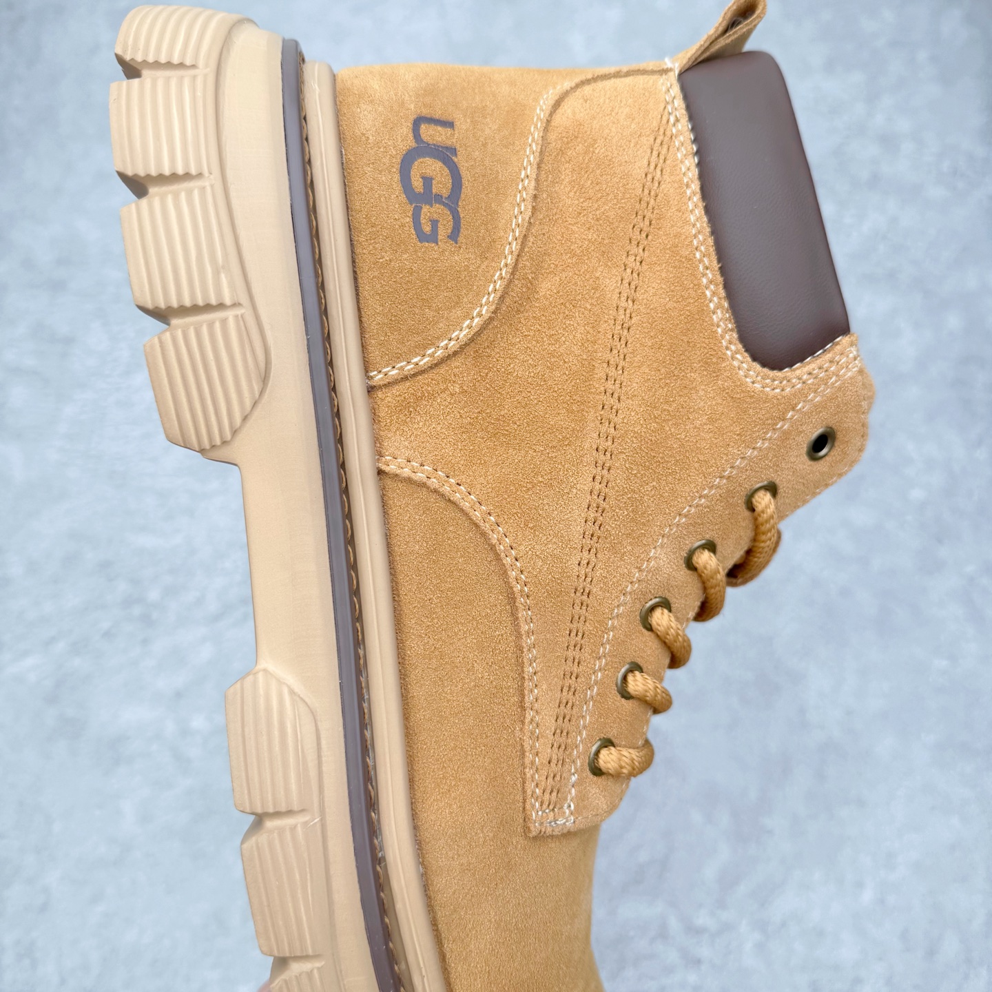 图片[6]-UGG Tasman Weather Hybrid 塔斯曼混合系列中帮轻量休闲马丁靴 UGG秋冬新品（羊羔毛一体内里🔥保暖锁热）秋冬必备 户外中帮休闲马丁靴雪地靴系列广东大厂品质 秋冬新款 时尚潮流搭配 面料釆用意大利进口磨砂牛皮 全鞋真牛皮材料 大底到五金都是代工厂原材料制作 好货不杀猪 首单质量严格把控 全套官网统一包装 今年冬季防寒户外专用产品 日常随意搭配 型男必备‼尺码：39-44（比运动鞋大一码）-选品中心