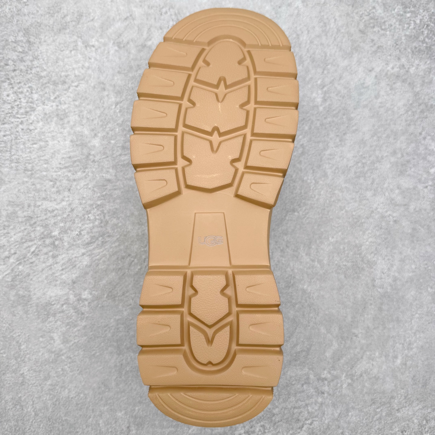 图片[9]-UGG Tasman Weather Hybrid 塔斯曼混合系列中帮轻量休闲马丁靴 UGG秋冬新品（羊羔毛一体内里🔥保暖锁热）秋冬必备 户外中帮休闲马丁靴雪地靴系列广东大厂品质 秋冬新款 时尚潮流搭配 面料釆用意大利进口磨砂牛皮 全鞋真牛皮材料 大底到五金都是代工厂原材料制作 好货不杀猪 首单质量严格把控 全套官网统一包装 今年冬季防寒户外专用产品 日常随意搭配 型男必备‼尺码：39-44（比运动鞋大一码）-选品中心