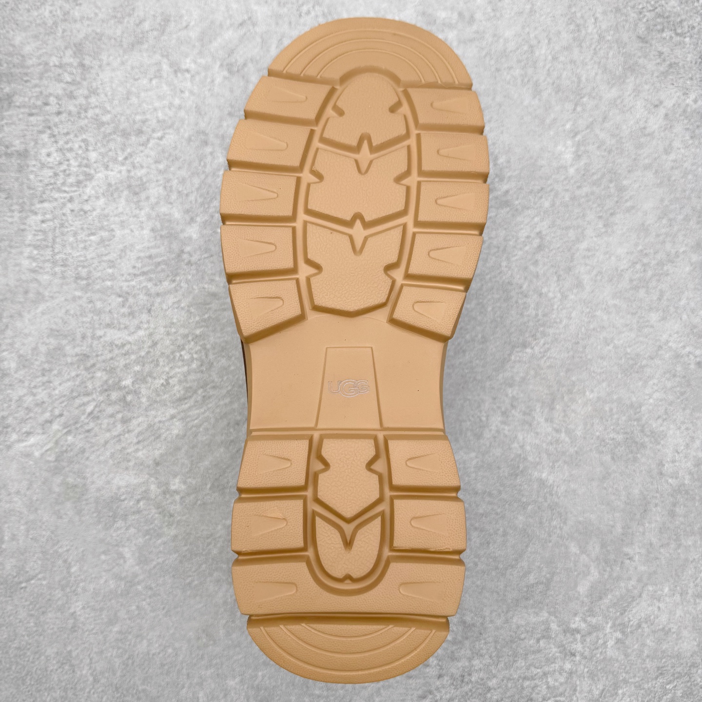 图片[9]-UGG Tasman Weather Hybrid 塔斯曼混合系列中帮轻量休闲马丁靴 UGG秋冬新品（羊羔毛一体内里🔥保暖锁热）秋冬必备 户外中帮休闲马丁靴雪地靴系列广东大厂品质 秋冬新款 时尚潮流搭配 面料釆用意大利进口磨砂牛皮 全鞋真牛皮材料 大底到五金都是代工厂原材料制作 好货不杀猪 首单质量严格把控 全套官网统一包装 今年冬季防寒户外专用产品 日常随意搭配 型男必备‼尺码：39-44（比运动鞋大一码）-选品中心