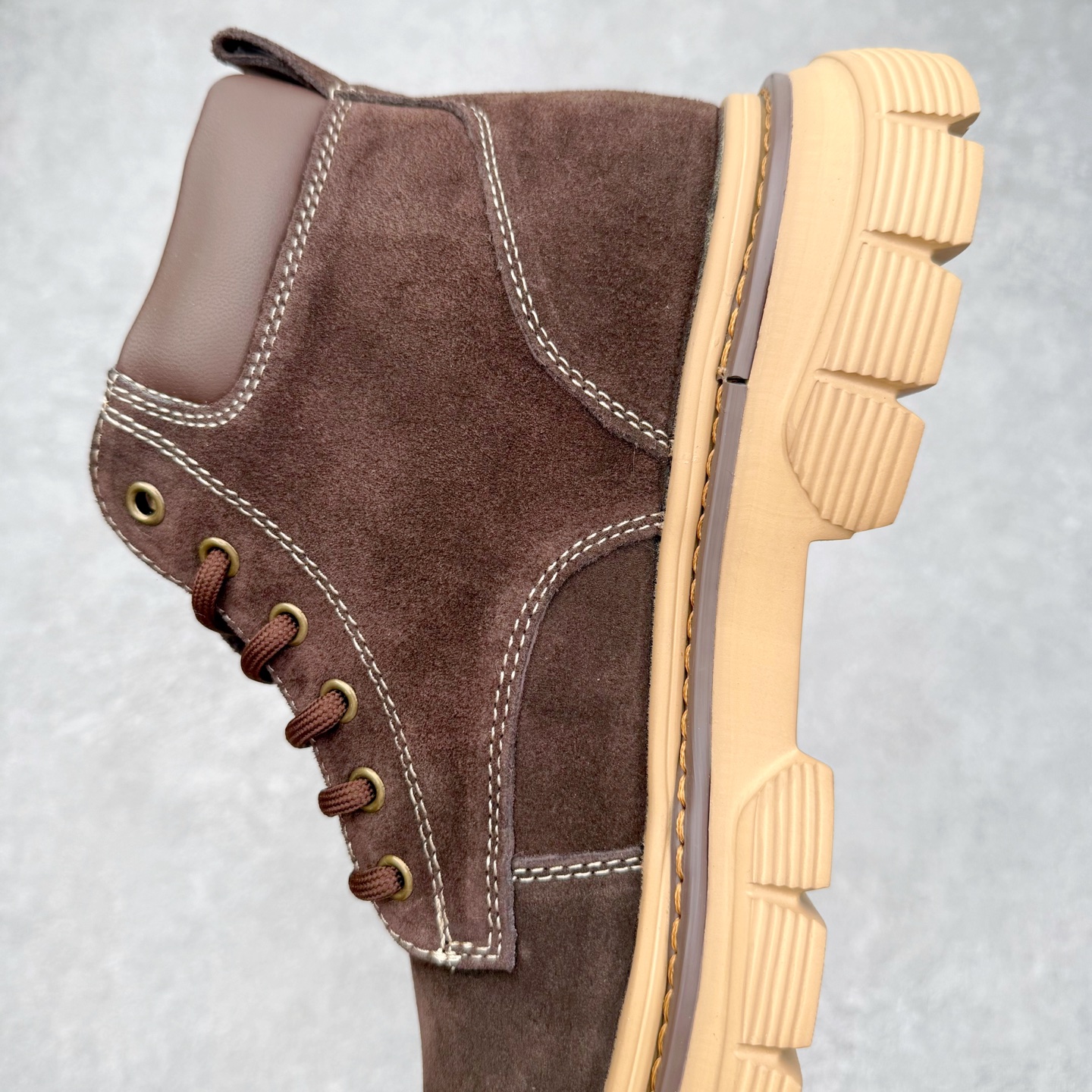 图片[7]-UGG Tasman Weather Hybrid 塔斯曼混合系列中帮轻量休闲马丁靴 UGG秋冬新品（羊羔毛一体内里🔥保暖锁热）秋冬必备 户外中帮休闲马丁靴雪地靴系列广东大厂品质 秋冬新款 时尚潮流搭配 面料釆用意大利进口磨砂牛皮 全鞋真牛皮材料 大底到五金都是代工厂原材料制作 好货不杀猪 首单质量严格把控 全套官网统一包装 今年冬季防寒户外专用产品 日常随意搭配 型男必备‼尺码：39-44（比运动鞋大一码）-选品中心