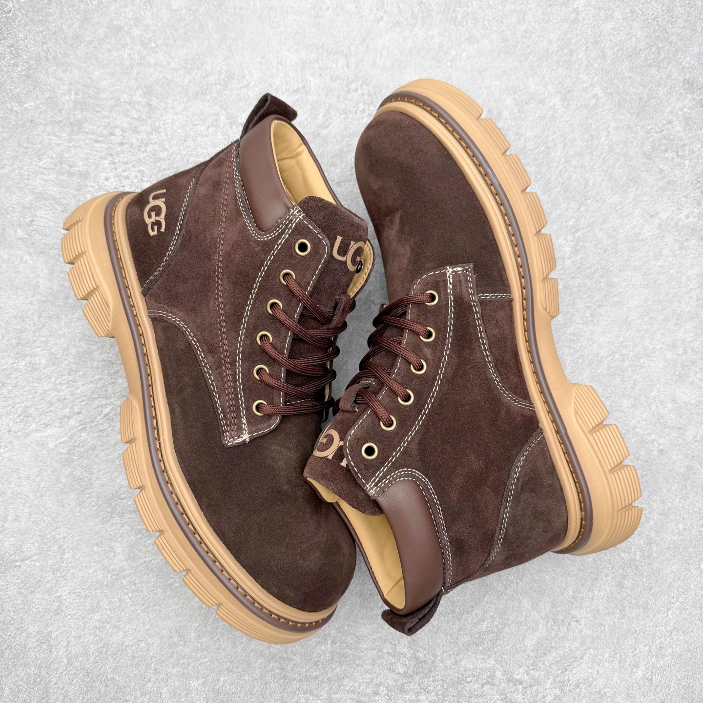 图片[3]-UGG Tasman Weather Hybrid 塔斯曼混合系列中帮轻量休闲马丁靴 UGG秋冬新品（羊羔毛一体内里🔥保暖锁热）秋冬必备 户外中帮休闲马丁靴雪地靴系列广东大厂品质 秋冬新款 时尚潮流搭配 面料釆用意大利进口磨砂牛皮 全鞋真牛皮材料 大底到五金都是代工厂原材料制作 好货不杀猪 首单质量严格把控 全套官网统一包装 今年冬季防寒户外专用产品 日常随意搭配 型男必备‼尺码：39-44（比运动鞋大一码）-选品中心