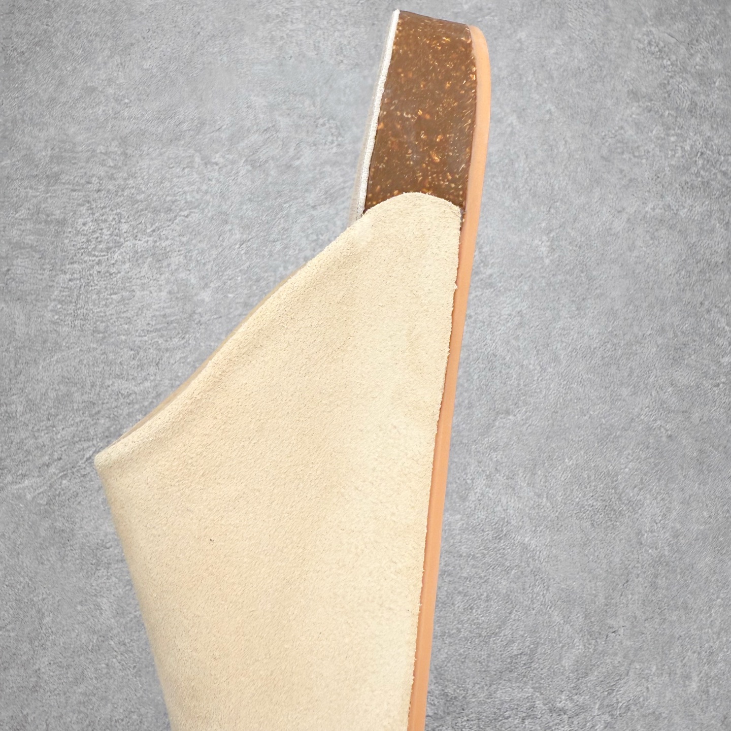 图片[7]-AD Originals Adimule 舒适百搭防磨包头拖鞋 男女同款 实拍调校N版已经零色差零失真 百分百还原实物色彩所见即所得 不存在货不对板色差等低级问题 选购参考实物拍摄 不混卖不参货 只用心做好货严格选品 承诺混一赔十 尺码：36 36.5 37.5 38 38.5 39 40 40.5 41 42 42.5 43 44 44.5 45-选品中心