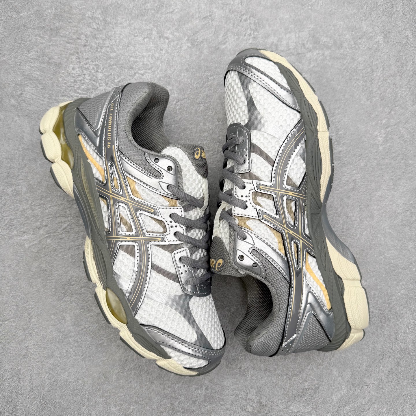 图片[3]-Asics Gel-Cumulus 16 亚瑟士防滑耐磨休闲运动鞋采用双层提花网面设计 提高包裹性和透气性 后跟搭载稳定系统科技T-GEL提升整体支撑力和结构感 减少对身体带来的冲击负荷 创新中底至轻回弹 尺码：36 37 37.5 38 39 39.5 40 40.5 41.5 42 42.5 43.5 44 44.5 45-选品中心