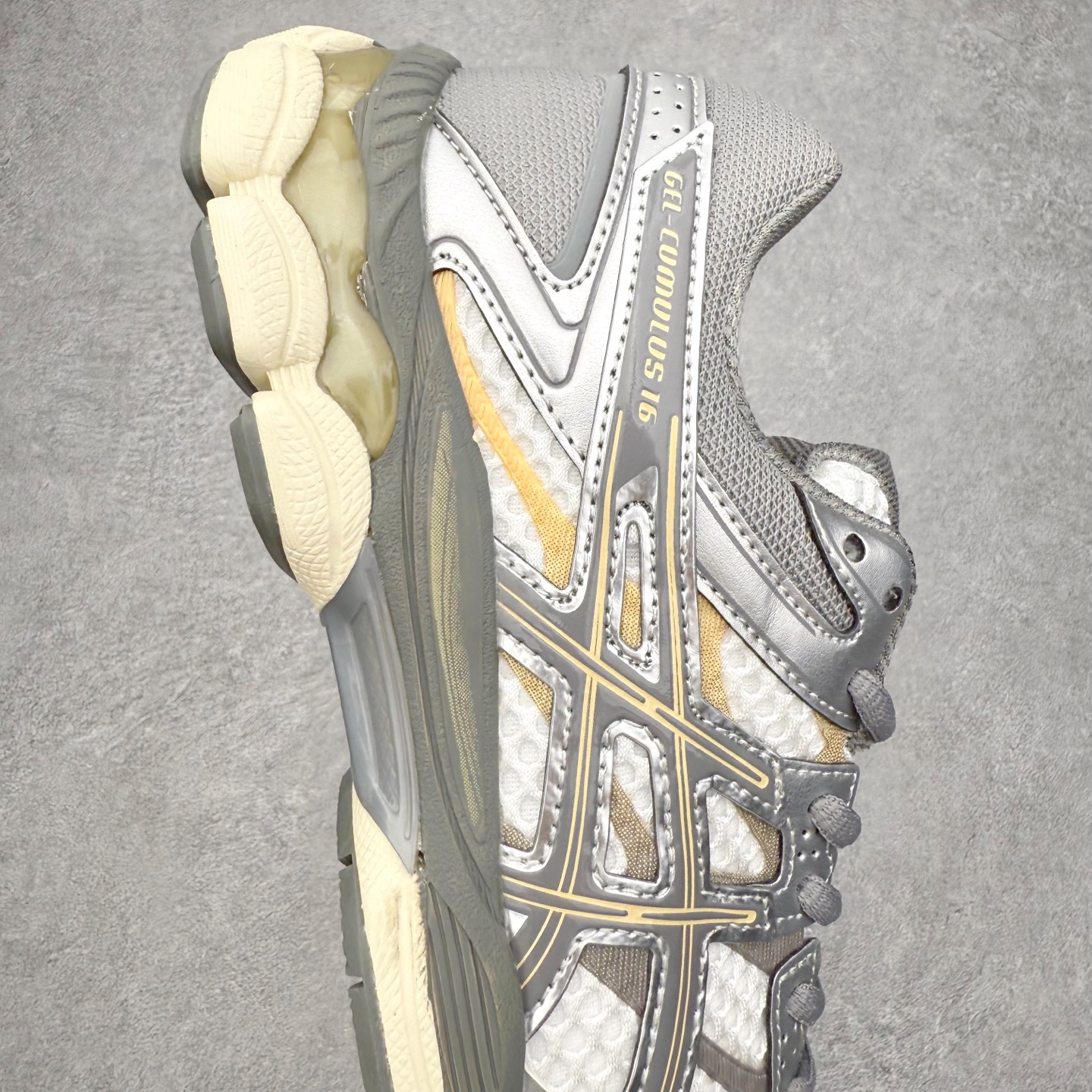 图片[6]-Asics Gel-Cumulus 16 亚瑟士防滑耐磨休闲运动鞋采用双层提花网面设计 提高包裹性和透气性 后跟搭载稳定系统科技T-GEL提升整体支撑力和结构感 减少对身体带来的冲击负荷 创新中底至轻回弹 尺码：36 37 37.5 38 39 39.5 40 40.5 41.5 42 42.5 43.5 44 44.5 45-选品中心