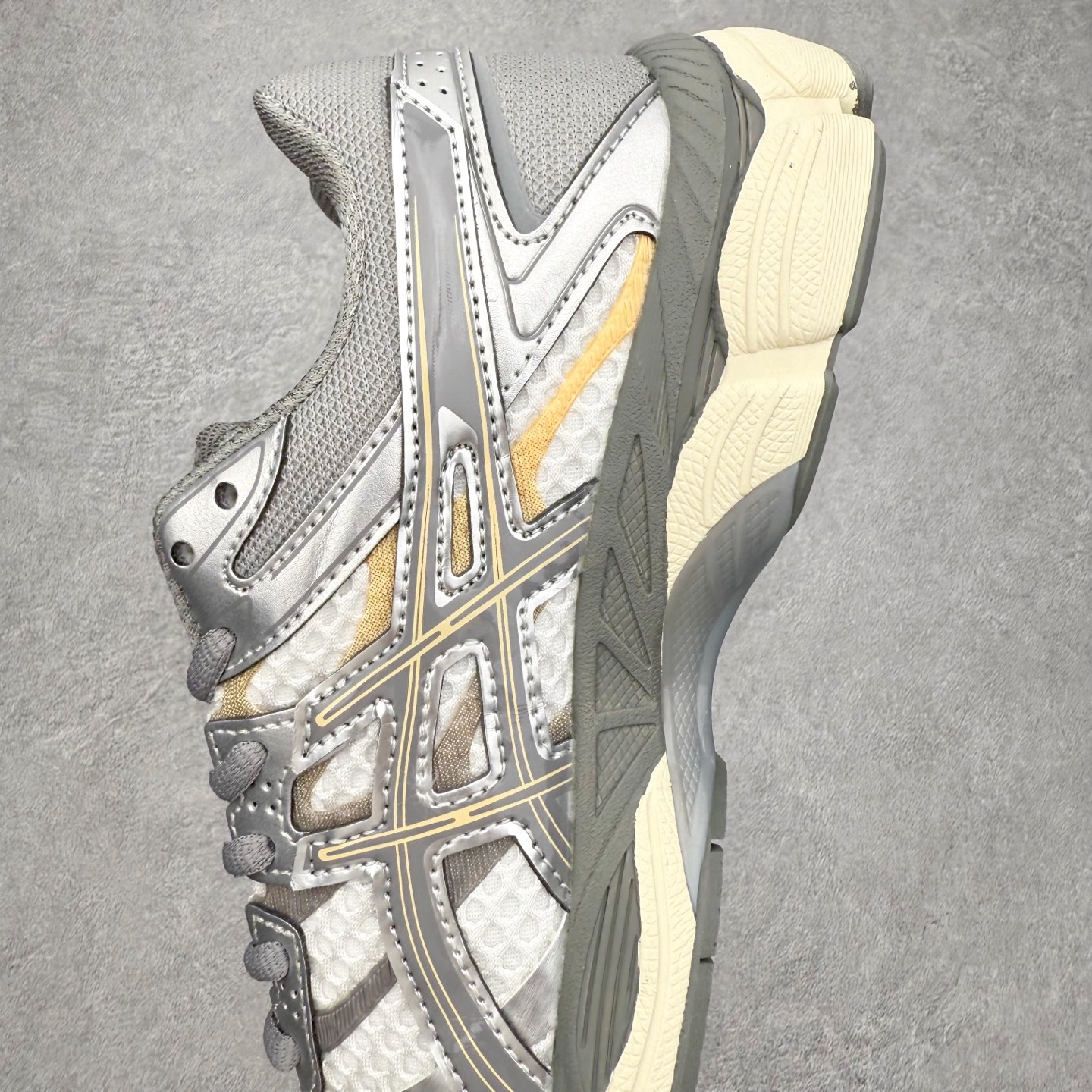 图片[7]-Asics Gel-Cumulus 16 亚瑟士防滑耐磨休闲运动鞋采用双层提花网面设计 提高包裹性和透气性 后跟搭载稳定系统科技T-GEL提升整体支撑力和结构感 减少对身体带来的冲击负荷 创新中底至轻回弹 尺码：36 37 37.5 38 39 39.5 40 40.5 41.5 42 42.5 43.5 44 44.5 45-选品中心