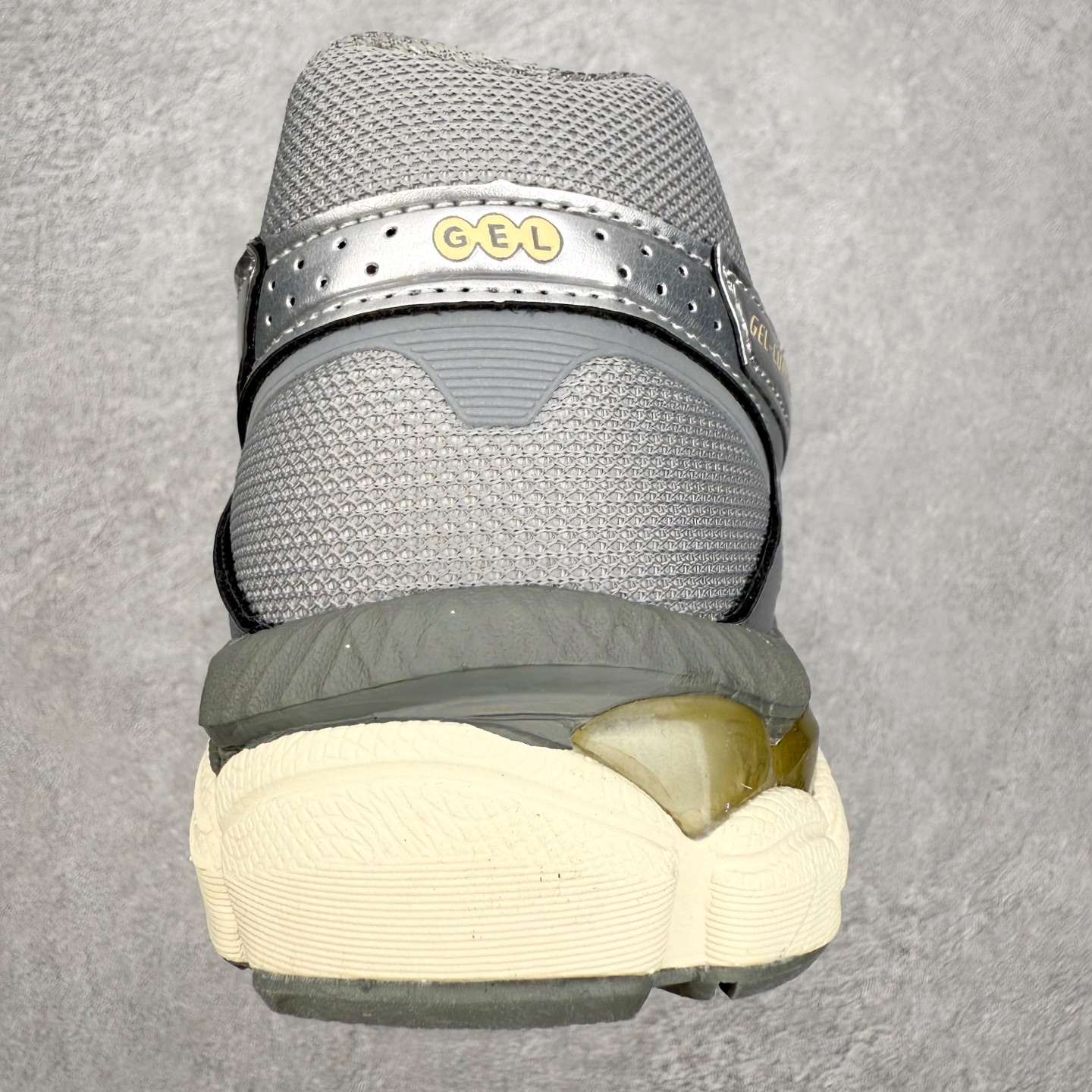 图片[8]-Asics Gel-Cumulus 16 亚瑟士防滑耐磨休闲运动鞋采用双层提花网面设计 提高包裹性和透气性 后跟搭载稳定系统科技T-GEL提升整体支撑力和结构感 减少对身体带来的冲击负荷 创新中底至轻回弹 尺码：36 37 37.5 38 39 39.5 40 40.5 41.5 42 42.5 43.5 44 44.5 45-选品中心