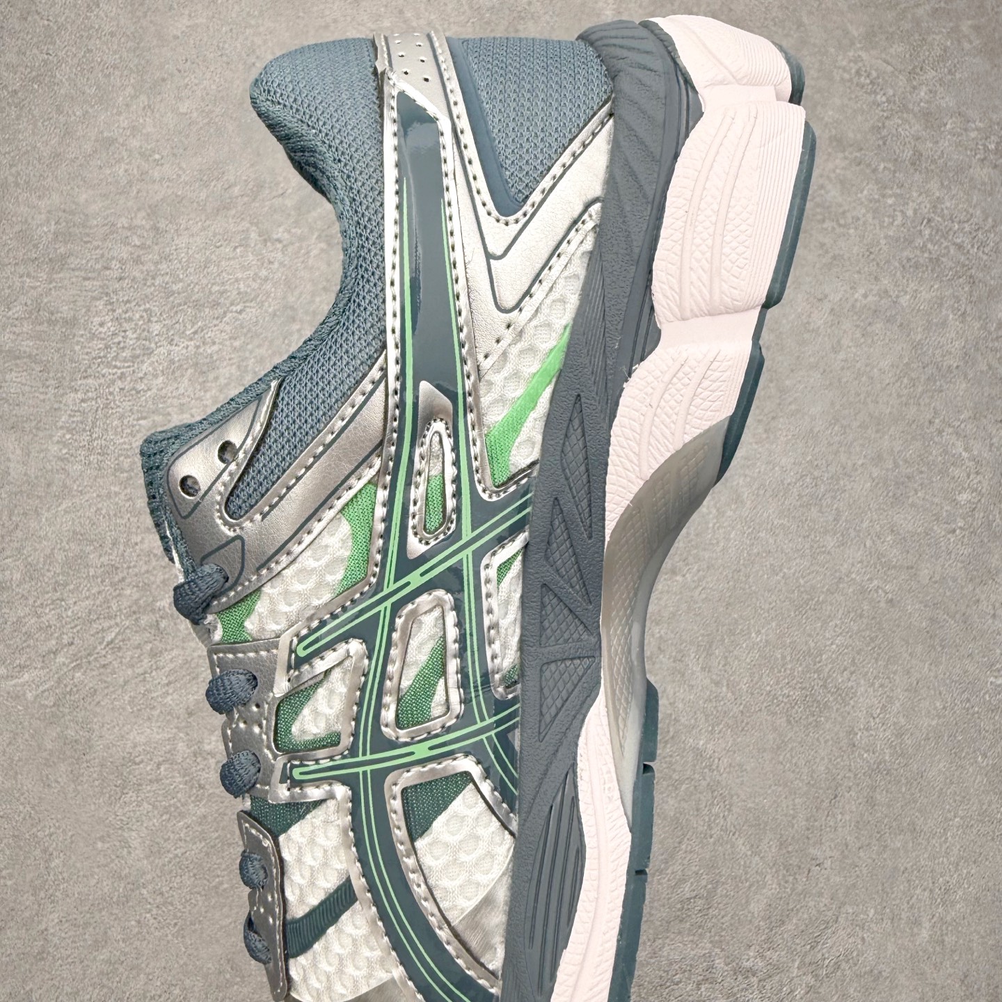 图片[7]-Asics Gel-Cumulus 16 亚瑟士防滑耐磨休闲运动鞋采用双层提花网面设计 提高包裹性和透气性 后跟搭载稳定系统科技T-GEL提升整体支撑力和结构感 减少对身体带来的冲击负荷 创新中底至轻回弹 尺码：36 37 37.5 38 39 39.5 40 40.5 41.5 42 42.5 43.5 44 44.5 45-选品中心