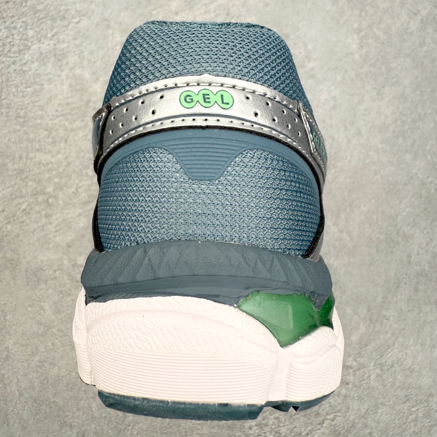 图片[8]-Asics Gel-Cumulus 16 亚瑟士防滑耐磨休闲运动鞋采用双层提花网面设计 提高包裹性和透气性 后跟搭载稳定系统科技T-GEL提升整体支撑力和结构感 减少对身体带来的冲击负荷 创新中底至轻回弹 尺码：36 37 37.5 38 39 39.5 40 40.5 41.5 42 42.5 43.5 44 44.5 45-选品中心