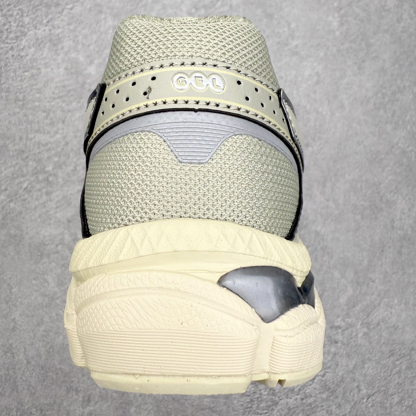 图片[8]-Asics Gel-Cumulus 16 亚瑟士防滑耐磨休闲运动鞋采用双层提花网面设计 提高包裹性和透气性 后跟搭载稳定系统科技T-GEL提升整体支撑力和结构感 减少对身体带来的冲击负荷 创新中底至轻回弹 尺码：36 37 37.5 38 39 39.5 40 40.5 41.5 42 42.5 43.5 44 44.5 45-选品中心