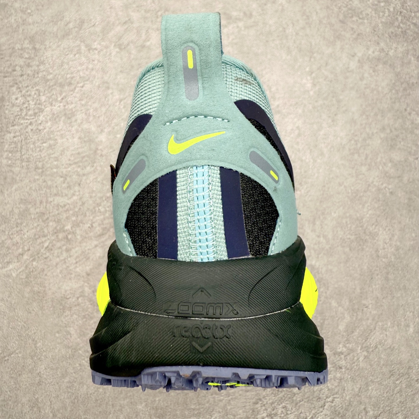 图片[8]-NK Vomero 18 GTX 时尚舒适 网布防滑耐磨 低帮跑步鞋 实拍调校N版已经零色差零失真 百分百还原实物色彩所见即所得 不存在货不对板色差等低级问题 选购参考实物拍摄 不混卖不参货 只用心做好货严格选品 承诺混一赔十 尺码：36 36.5 37.5 38 38.5 39 40 40.5 41 42 42.5 43 44 44.5 45-选品中心