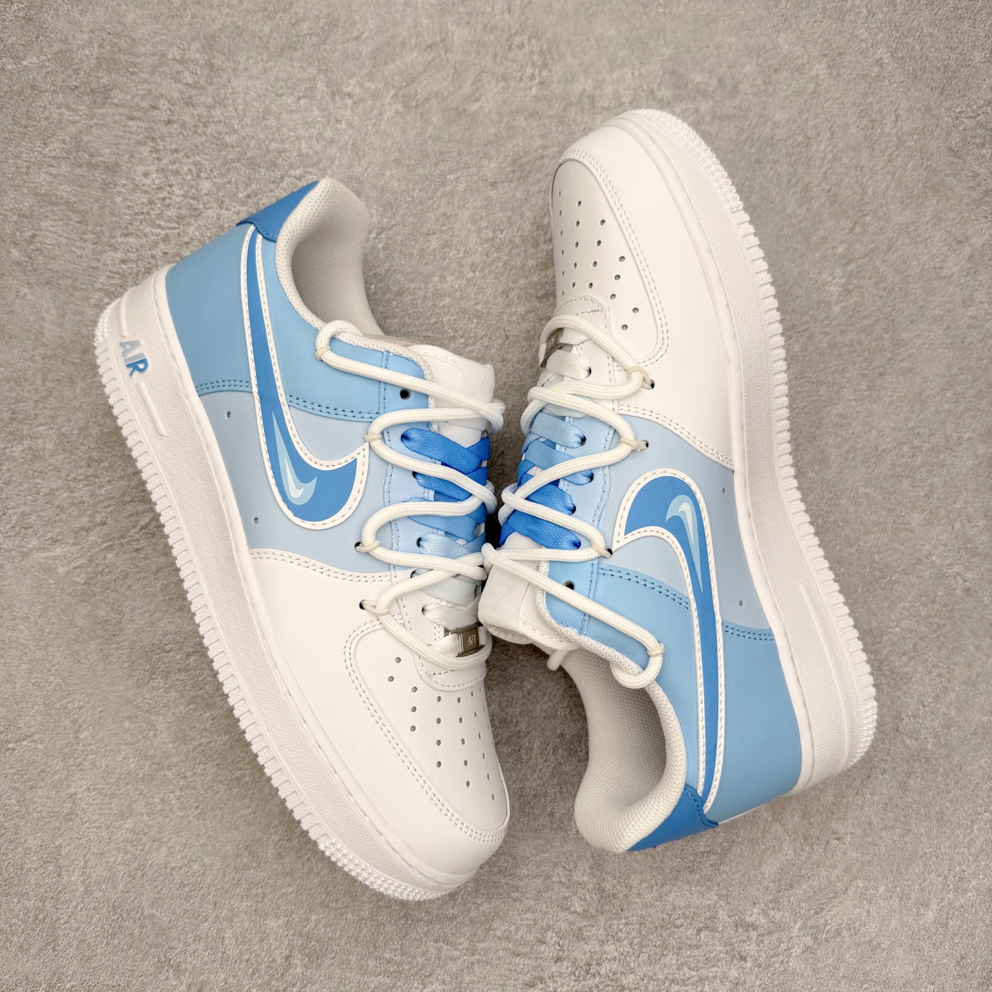 图片[3]-NK Air Force 1´07 Low 空军一号低帮百搭休闲运动板鞋 CD2288-951 柔软、弹性十足的缓震性能和出色的中底设计 横跨复古与现代的外型结合 造就出风靡全球 三十多年的Force 1 直到今天还深受青睐 实拍调校N版已经零色差零失真 百分百还原实物色彩所见即所得 不存在货不对板色差等低级问题 选购参考实物拍摄 不混卖不参货 只用心做好货严格选品 承诺混一赔十 尺码：36 36.5 37.5 38 38.5 39 40 40.5 41 42 42.5 43 44 44.5 45-选品中心