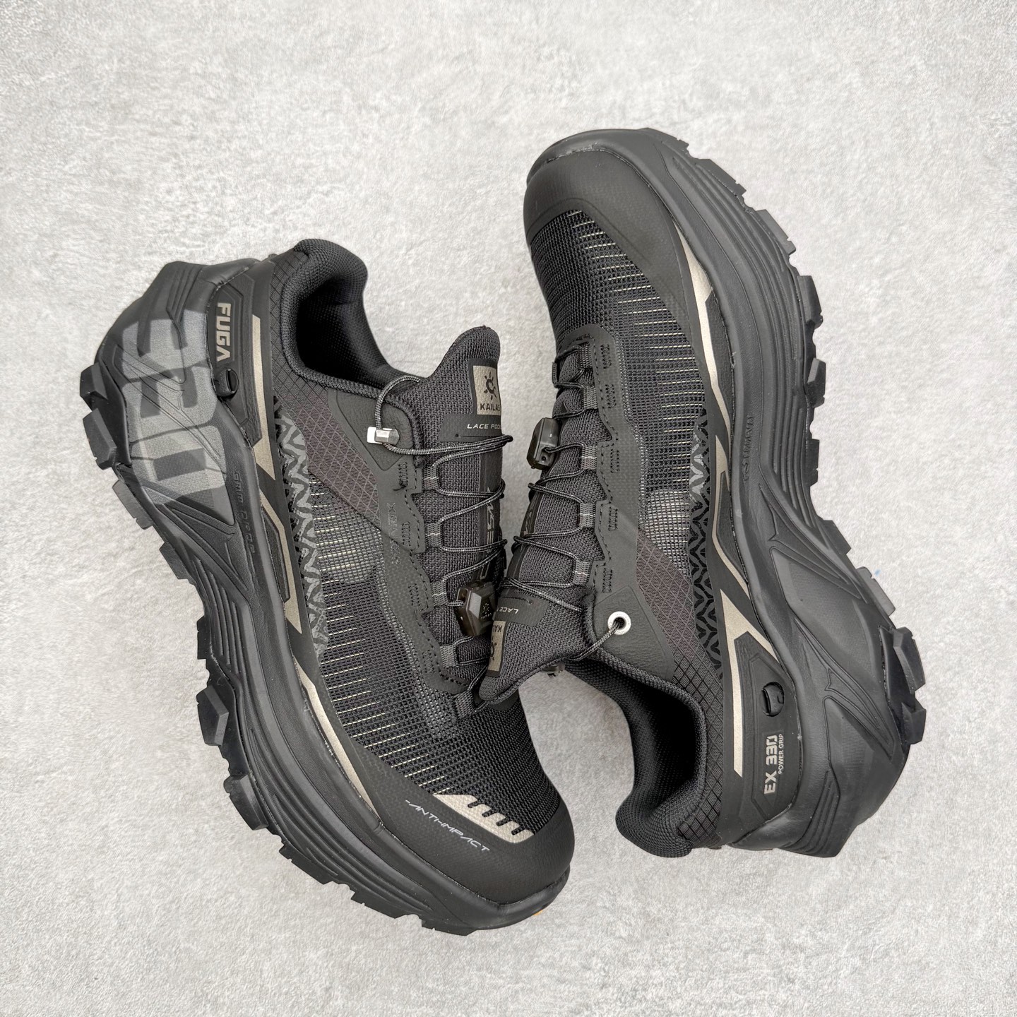 图片[3]-＃K版 KAILAS FUGA EX330 25款长距离跑山 时尚舒适跑步鞋 KAILAS凯乐石品牌是全球三大全系攀登品牌之一，于2003年创立于中国广州，致力于为有攀登梦想的户外运动员及爱好者，研发制造功能性专业装备，满足他们在极限环境下安全舒适的需求，凯乐石专注于科技面料的开发及专业功能设计，产品线覆盖登山、攀岩、徒步、越野跑山、露营、旅行等多项户外运动，通过运动员的测试反馈，不断进化迭代，产品荣获国内外大奖71座，发明专利21个，更突破性的自主研发攀登器械，打造出中国的攀登硬实力。实拍调校N版已经零色差零失真 百分百还原实物色彩所见即所得 不存在货不对板色差等低级问题 选购参考实物拍摄 不混卖不参货 只用心做好货严格选品 承诺混一赔十 尺码：36 36.5 37.5 38 38.5 39 40 40.5 41 42 42.5 43 44 44.5 45-选品中心
