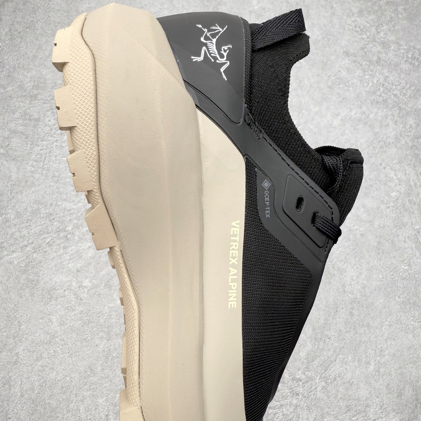 图片[7]-＃GD广顶 Arcteryx Vertex Alpine 始祖鸟系列长距离越野登山徒步户外防水多功能运动跑鞋 独家原底面配置 全套原厂生产指令 内外盒标包装纸鞋带配件均同步公司 公司一样的东西 放心开冲 外贸 零售 裸鞋 渠道货 随意操作 承诺半个月内开胶直接换新 尺码：39.5 40 40.5 41 42 42.5 43 44 44.5 45-选品中心