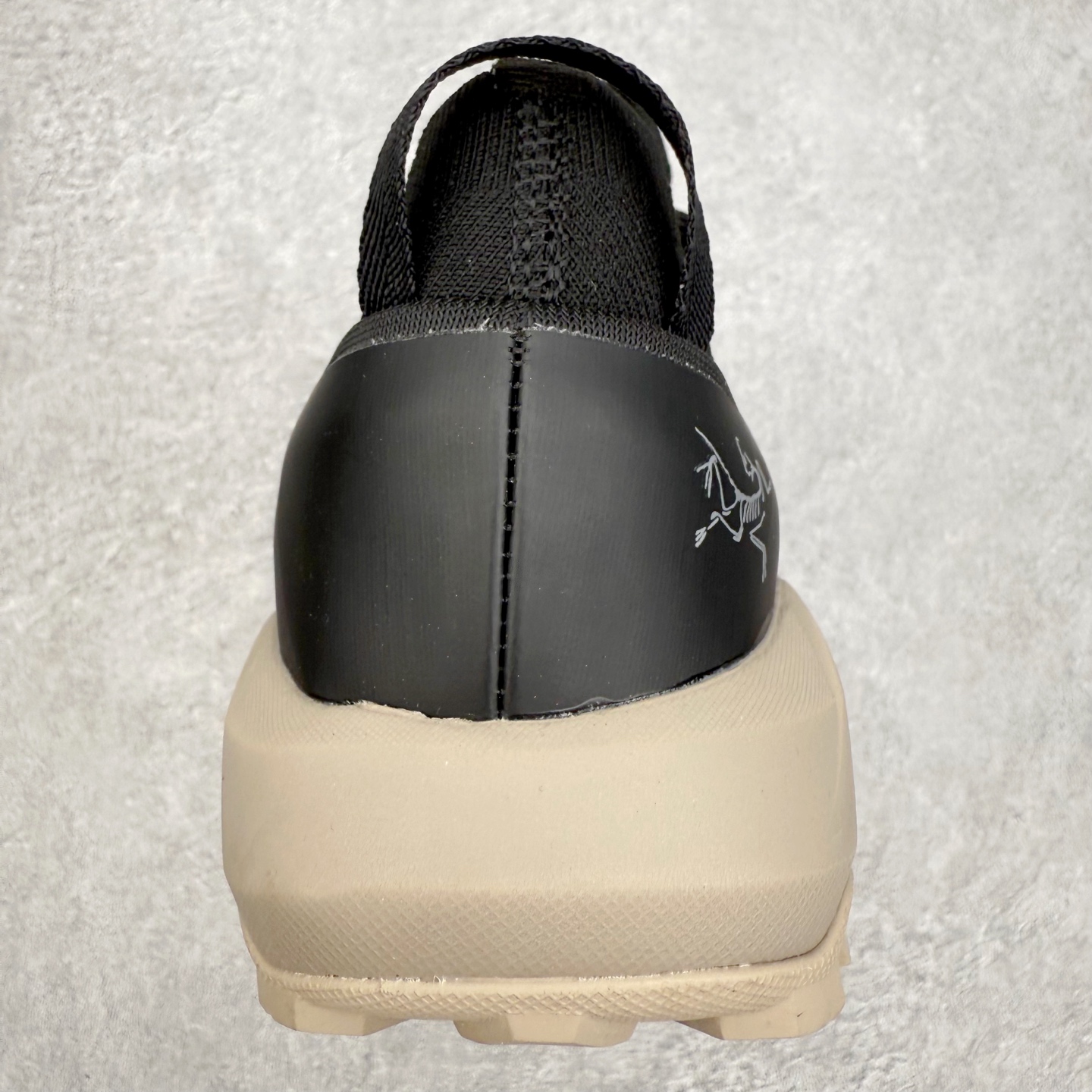 图片[8]-＃GD广顶 Arcteryx Vertex Alpine 始祖鸟系列长距离越野登山徒步户外防水多功能运动跑鞋 独家原底面配置 全套原厂生产指令 内外盒标包装纸鞋带配件均同步公司 公司一样的东西 放心开冲 外贸 零售 裸鞋 渠道货 随意操作 承诺半个月内开胶直接换新 尺码：39.5 40 40.5 41 42 42.5 43 44 44.5 45-选品中心