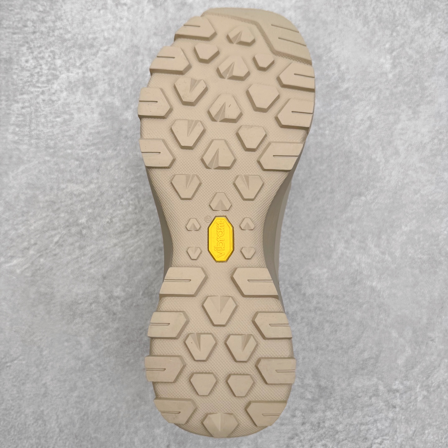 图片[9]-＃GD广顶 Arcteryx Vertex Alpine 始祖鸟系列长距离越野登山徒步户外防水多功能运动跑鞋 独家原底面配置 全套原厂生产指令 内外盒标包装纸鞋带配件均同步公司 公司一样的东西 放心开冲 外贸 零售 裸鞋 渠道货 随意操作 承诺半个月内开胶直接换新 尺码：39.5 40 40.5 41 42 42.5 43 44 44.5 45-选品中心