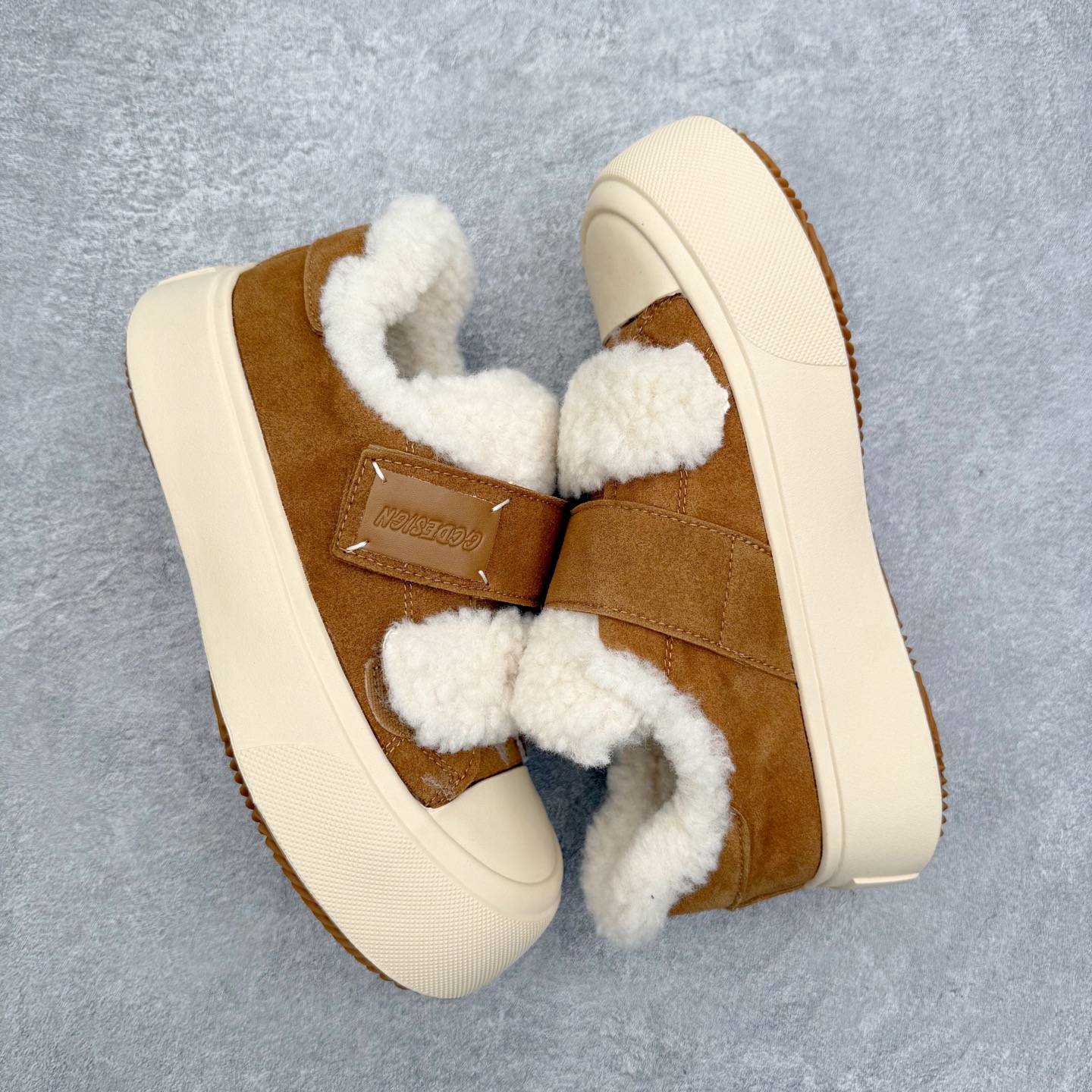 图片[3]-GG-CC 保暖休闲毛毛鞋 百搭通勤轻便舒适 包裹性增高防滑 低帮 加绒板鞋 女款 实拍调校N版已经零色差零失真 百分百还原实物色彩所见即所得 不存在货不对板色差等低级问题 选购参考实物拍摄 不混卖不参货 只用心做好货严格选品 承诺混一赔十 尺码：35 36 37 38 39 40-选品中心