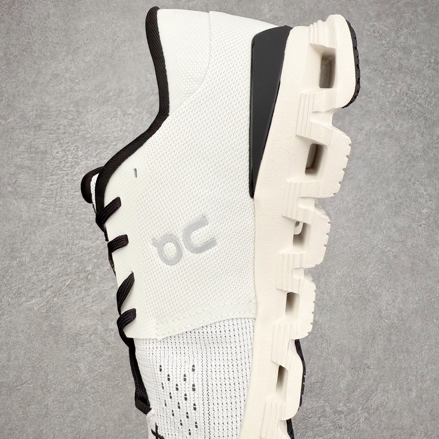 图片[7]-On昂跑 Cloudtilt X 4 系带减震耐磨低帮生活休闲鞋 此运动品牌 开创于2010年 缓震着陆、强效回弹、轻柔质感的设计构思始终是ON研制关键 与此同时基于“为全球提供革新性的跑步感受”信念 陆续推出了多款跑鞋及其以专业运动人体跑步工程学为设计关键的功能性跑步服饰设备 让跑者不费力气地畅快畅跑 尺码：36 36.5 37.5 38 38.5 39 40 40.5 41 42 42.5 43 44 44.5 45-选品中心