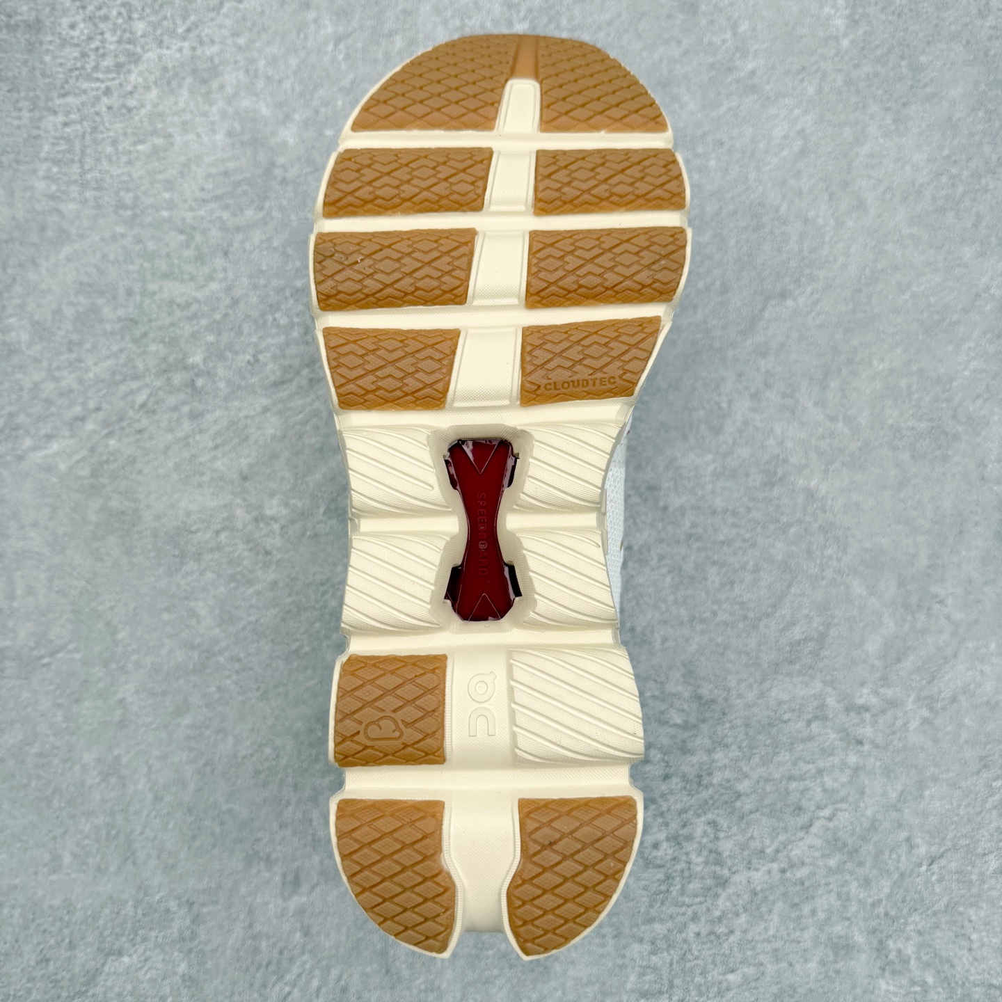 图片[9]-On昂跑 Cloudtilt X 4 系带减震耐磨低帮生活休闲鞋 此运动品牌 开创于2010年 缓震着陆、强效回弹、轻柔质感的设计构思始终是ON研制关键 与此同时基于“为全球提供革新性的跑步感受”信念 陆续推出了多款跑鞋及其以专业运动人体跑步工程学为设计关键的功能性跑步服饰设备 让跑者不费力气地畅快畅跑 尺码：36 36.5 37.5 38 38.5 39 40 40.5 41 42 42.5 43 44 44.5 45-选品中心