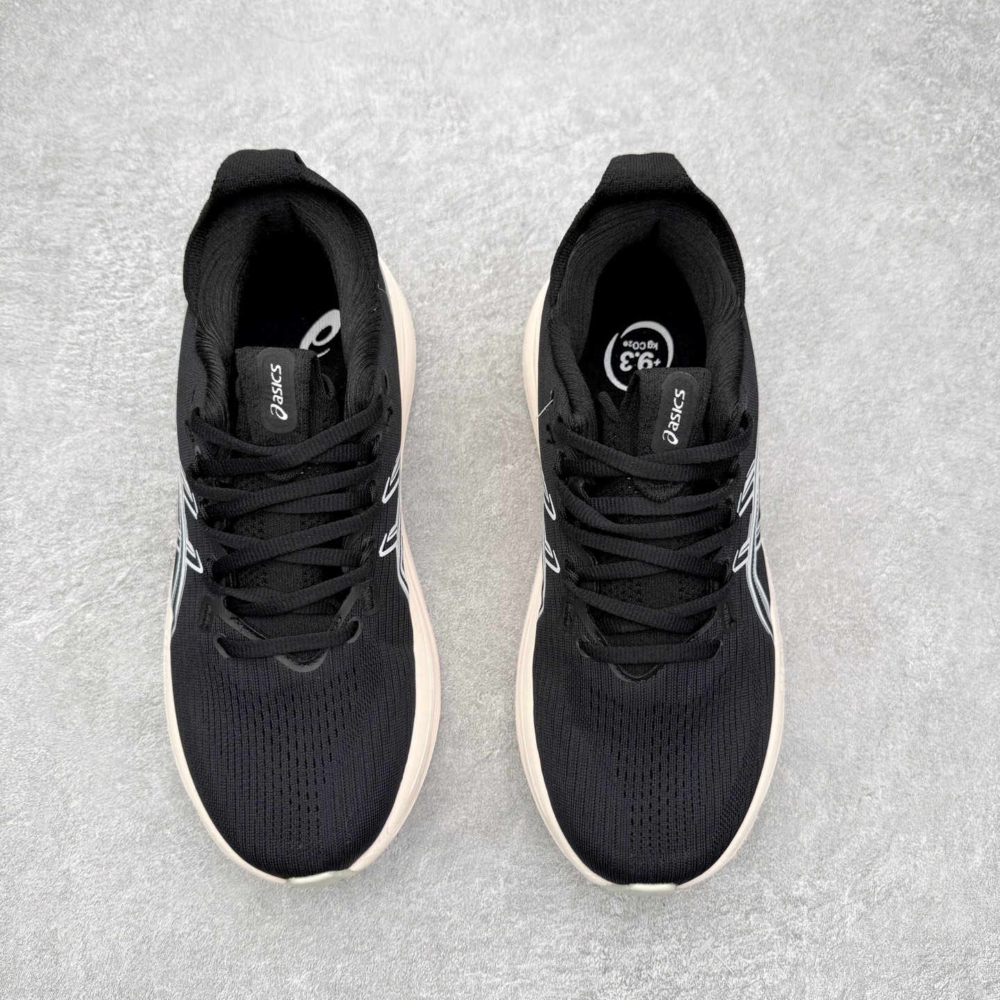 图片[2]-Asics GEL-Nimbus 28 亚瑟士缓震跑鞋 近年复古风潮的势头很旺 ASICS一直坚信保持身体的健康与活力是打造健康快乐的生活方式的最佳途径 ASICS为复古鞋型注入新设计 为玩家的街头穿搭提供了更多可能 GEL-NIMBUSTM9运动鞋最初是为中立和仰卧跑步者设计的长距离训练器 采用原始材料和关键细节重新设计 其Y2K时代的工业外观也被大胆的对比和色块所抵消 尺码：36 36.5 37.5 38 38.5 39 40 40.5 41.5 42 42.5 43.5 44 44.5 45-选品中心