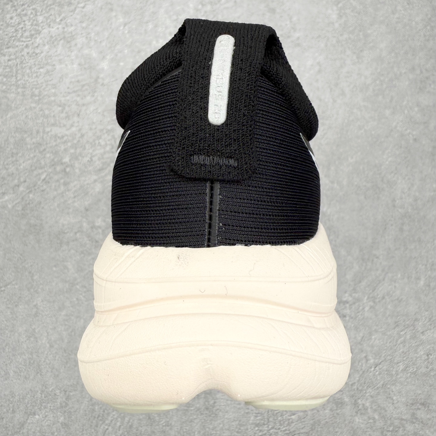 图片[8]-Asics GEL-Nimbus 28 亚瑟士缓震跑鞋 近年复古风潮的势头很旺 ASICS一直坚信保持身体的健康与活力是打造健康快乐的生活方式的最佳途径 ASICS为复古鞋型注入新设计 为玩家的街头穿搭提供了更多可能 GEL-NIMBUSTM9运动鞋最初是为中立和仰卧跑步者设计的长距离训练器 采用原始材料和关键细节重新设计 其Y2K时代的工业外观也被大胆的对比和色块所抵消 尺码：36 36.5 37.5 38 38.5 39 40 40.5 41.5 42 42.5 43.5 44 44.5 45-选品中心