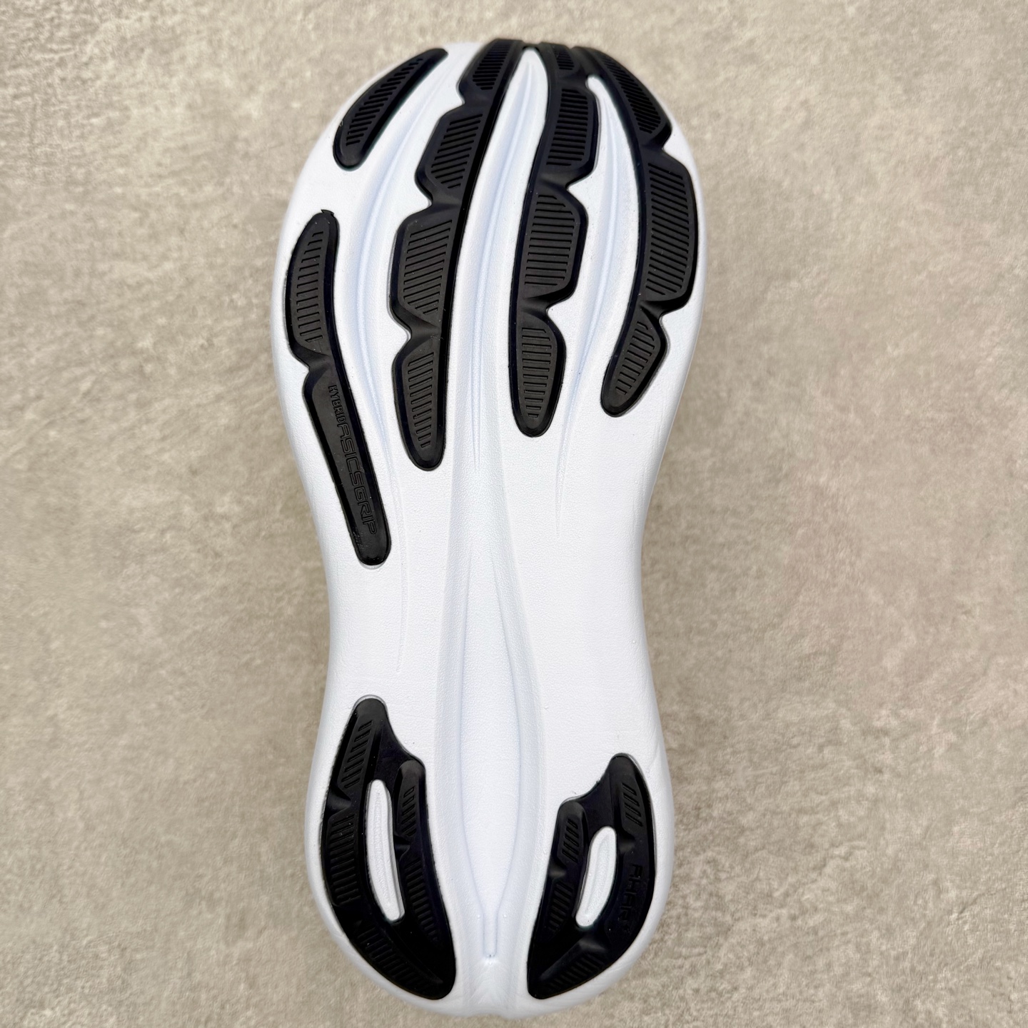 图片[9]-Asics GEL-Nimbus 28 亚瑟士缓震跑鞋 近年复古风潮的势头很旺 ASICS一直坚信保持身体的健康与活力是打造健康快乐的生活方式的最佳途径 ASICS为复古鞋型注入新设计 为玩家的街头穿搭提供了更多可能 GEL-NIMBUSTM9运动鞋最初是为中立和仰卧跑步者设计的长距离训练器 采用原始材料和关键细节重新设计 其Y2K时代的工业外观也被大胆的对比和色块所抵消 尺码：36 36.5 37.5 38 38.5 39 40 40.5 41.5 42 42.5 43.5 44 44.5 45-选品中心