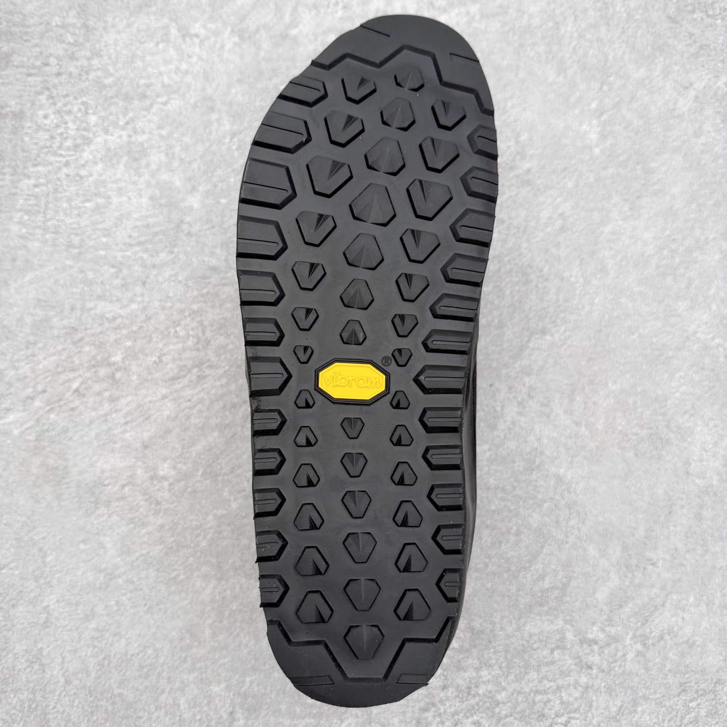 图片[9]-＃GD广顶 Arcteryx KRAGG 始祖鸟系列长距离越野登山徒步户外防水多功能运动跑鞋 独家原底面配置 全套原厂生产指令 内外盒标包装纸鞋带配件均同步公司 公司一样的东西 放心开冲 外贸 零售 裸鞋 渠道货 随意操作 承诺半个月内开胶直接换新 尺码：39.5 40 40.5 41 42 42.5 43 44 44.5 45-选品中心