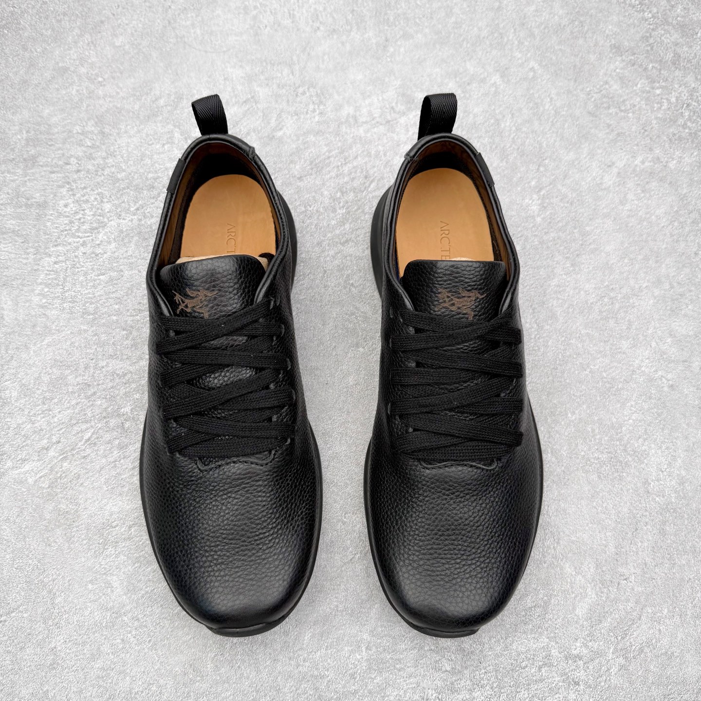 图片[2]-＃GD广顶 Arcteryx Solano LEATHER GORE-TEX 始祖鸟系列长距离越野登山徒步户外防水多功能运动跑鞋 独家原底面配置 全套原厂生产指令 内外盒标包装纸鞋带配件均同步公司 公司一样的东西 放心开冲 外贸 零售 裸鞋 渠道货 随意操作 承诺半个月内开胶直接换新 尺码：39.5 40 40.5 41 42 42.5 43 44 44.5 45-选品中心