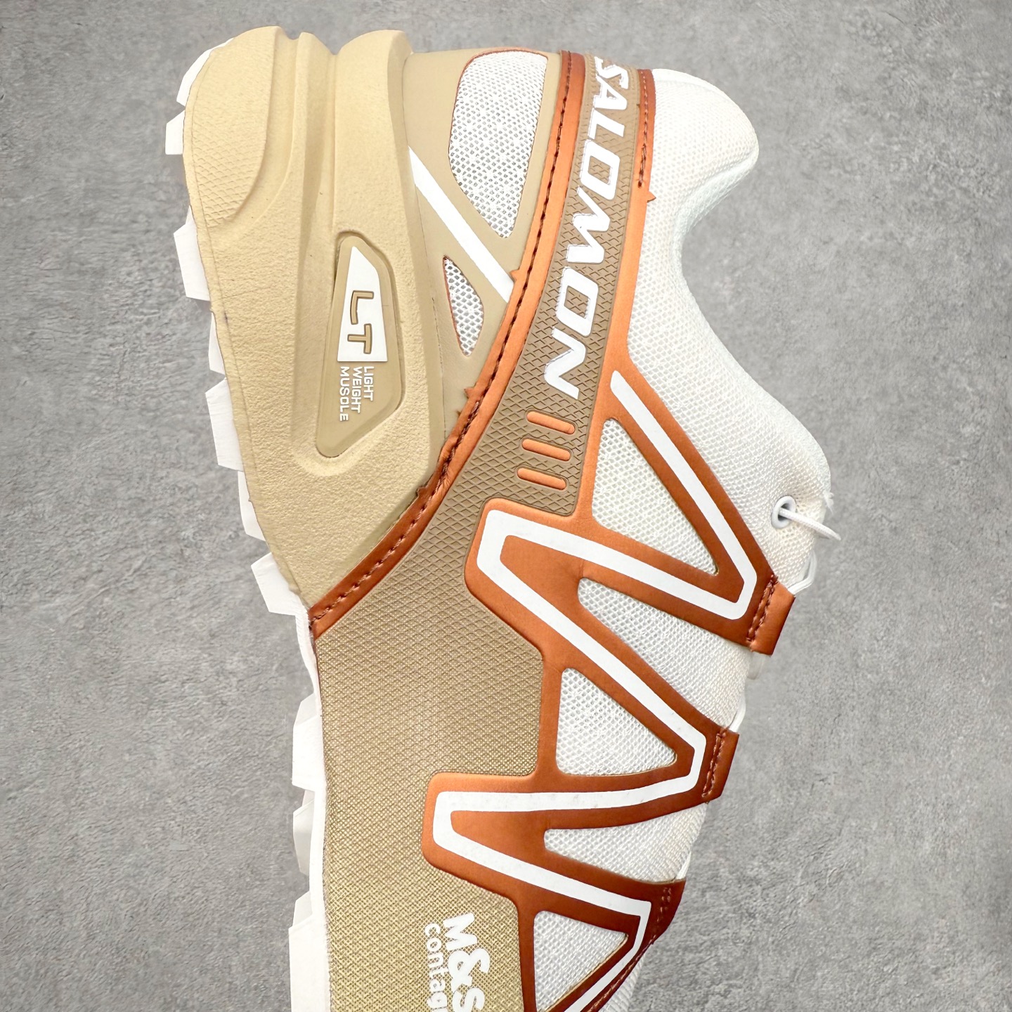 图片[6]-SALOMON 萨洛蒙 Speedcross 3 舒适轻盈减震包裹性支撑耐磨轻便低帮生活休闲鞋 男女同款 SALOMON诞生于1947年的法国阿尔卑斯山区，全球知名的户外运动品牌。一直致力于推动滑雪、越野跑等山地运动的发展及产品的进步。其产品设计致力于追求创新和发掘产品的性能极限，帮助喜欢自由的人在山地间不断挑战自我。实拍调校N版已经零色差零失真 百分百还原实物色彩所见即所得 不存在货不对板色差等低级问题 选购参考实物拍摄 不混卖不参货 只用心做好货严格选品 承诺混一赔十 尺码：36 36.5 37.5 38 38.5 39 40 40.5 41 42 42.5 43 44 44.5 45-选品中心